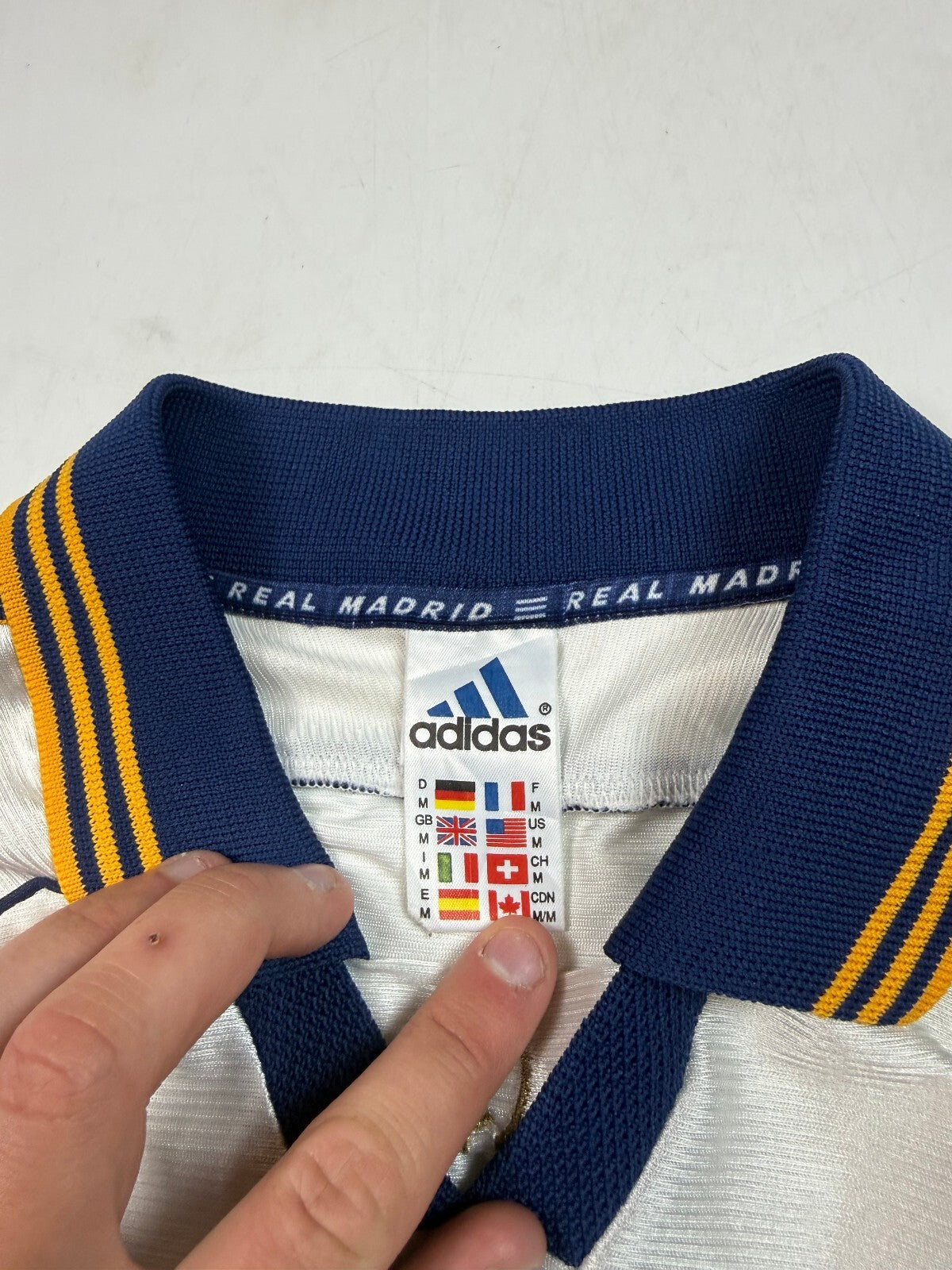 Vintage Real Madrid 1998-00 Adidas football shirt (M)