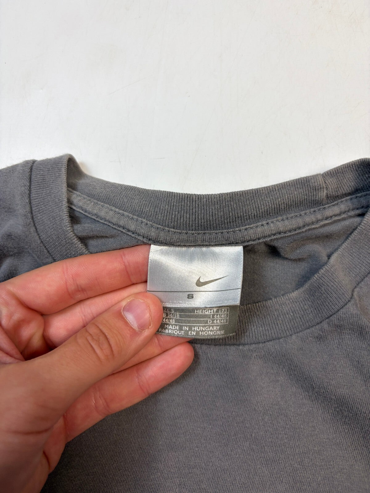Vintage Y2K Nike centre swoosh tee (S)