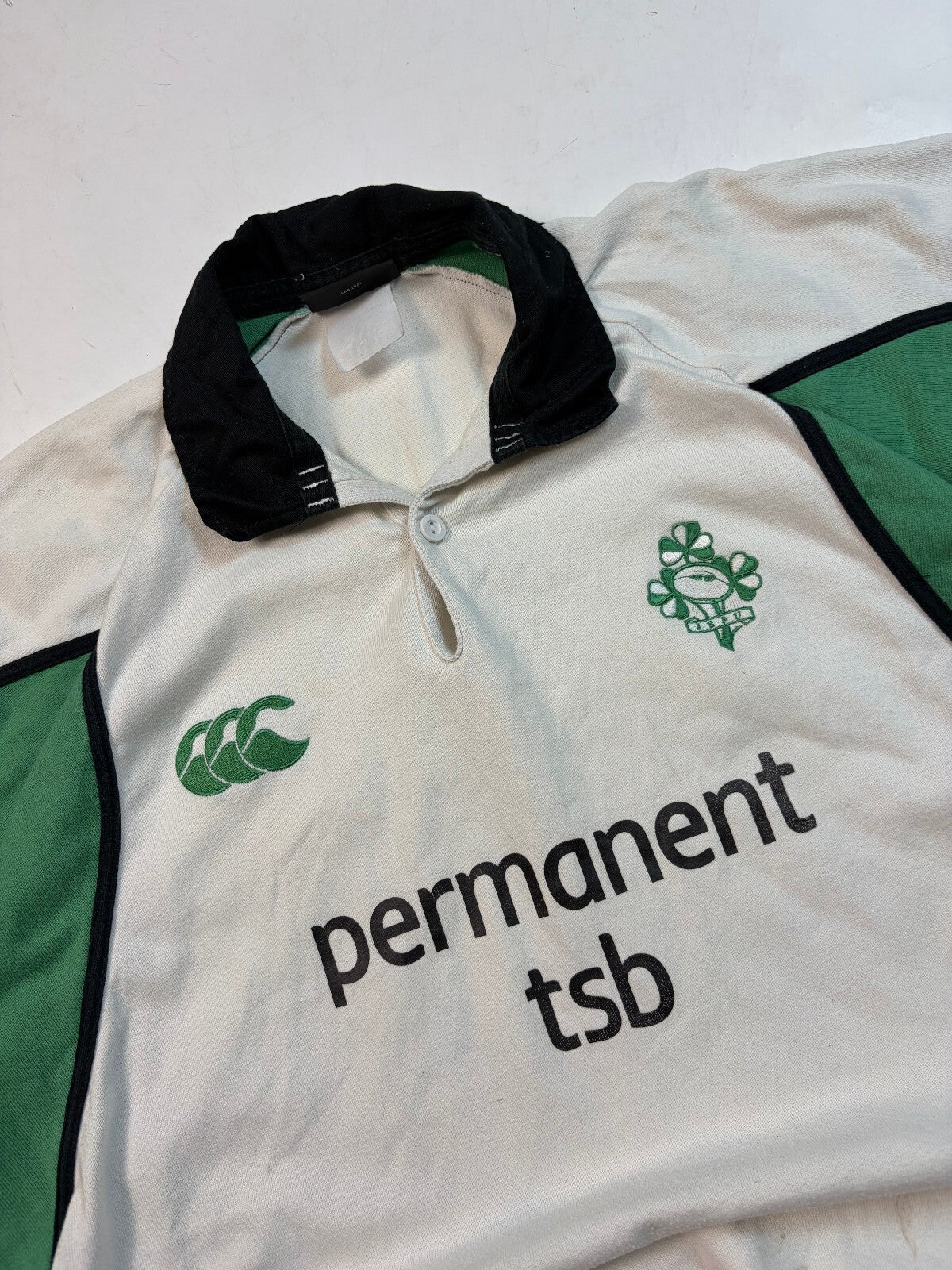 Vintage Ireland 2005/06 Canterbury away rugby shirt (XL)