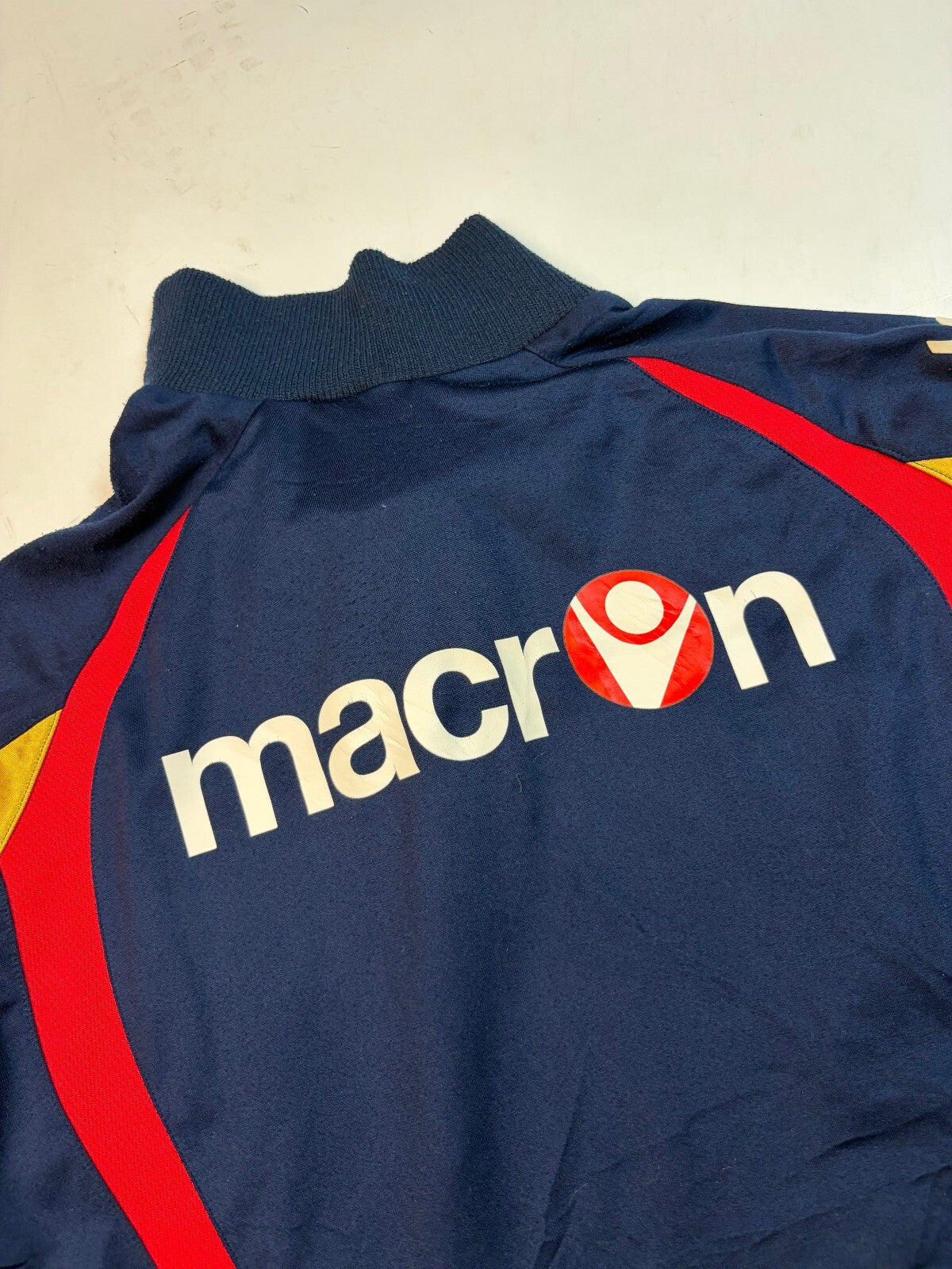 Vintage Bologna 2009/10 Macron football sweatshirt (XL)