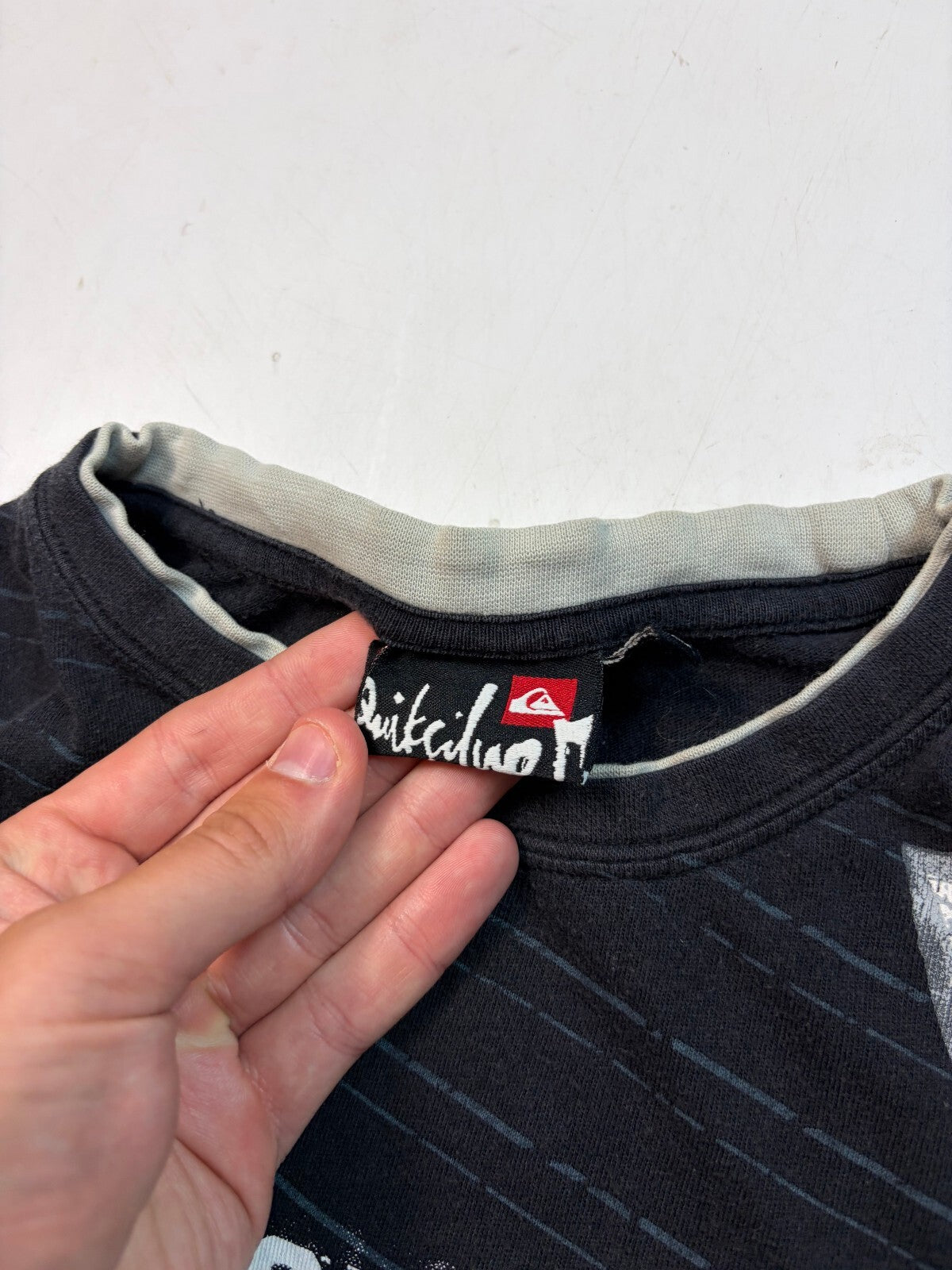 Vintage Y2K Quiksilver spell out graphic tee (M)