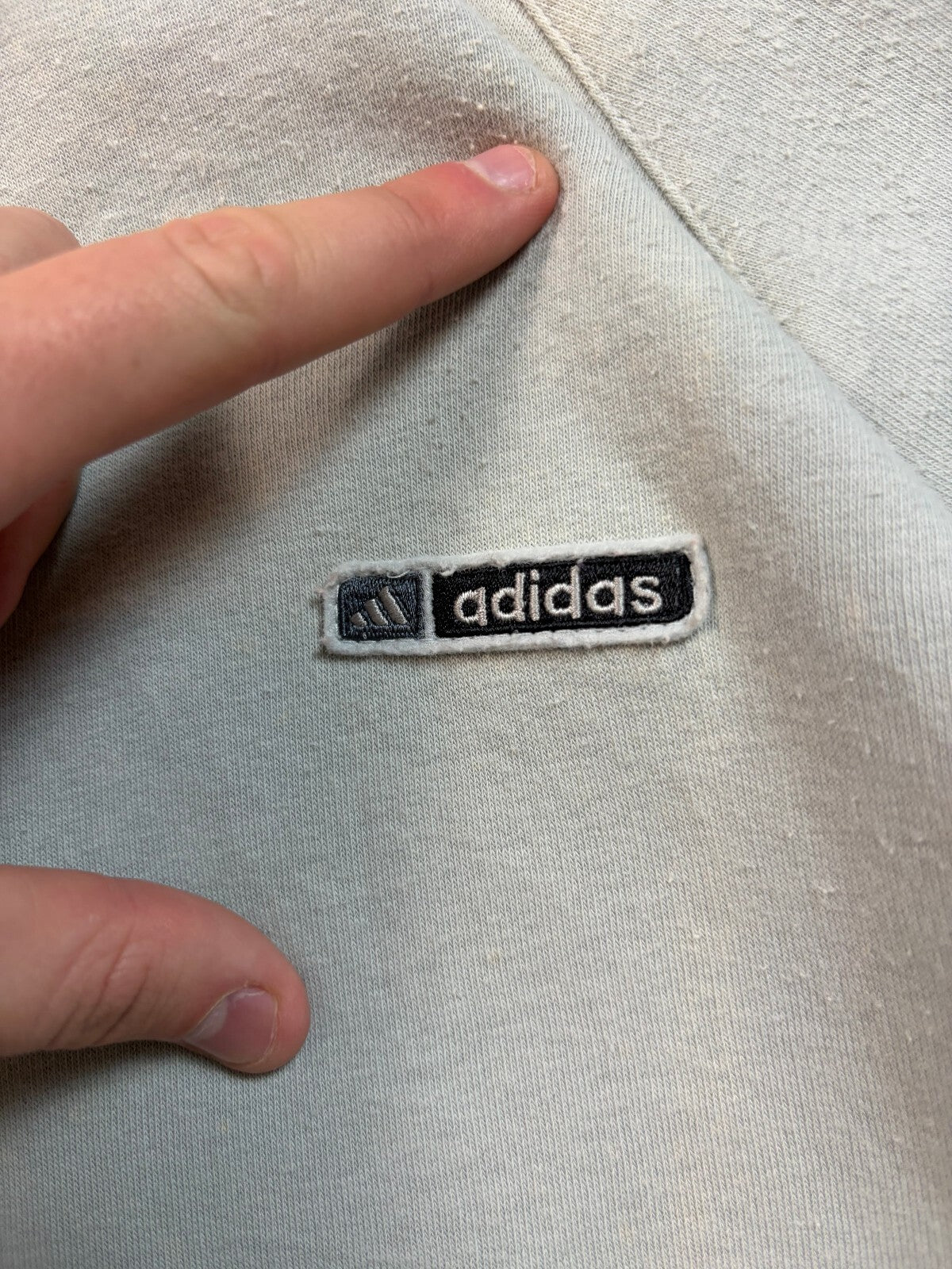 Vintage Y2K adidas small logo sweatshirt (M)