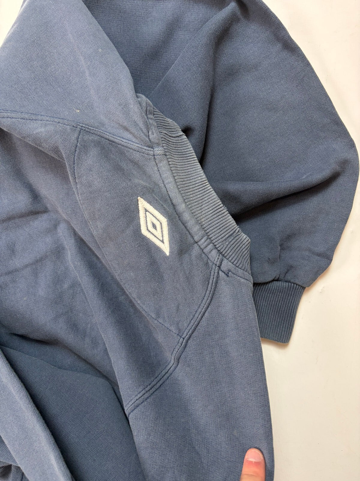 Vintage 90s Umbro centre logo sweatshirt (L)