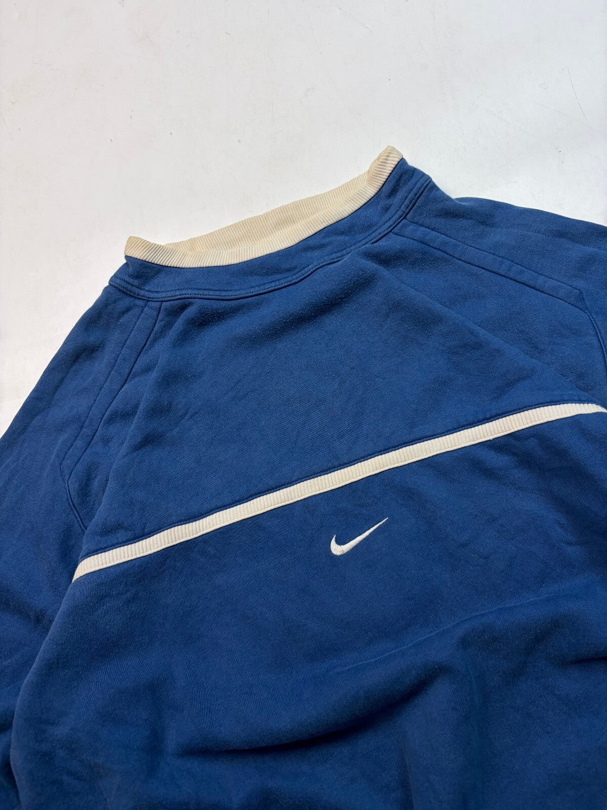 Vintage 90s Nike centre swoosh sweatshirt (L)