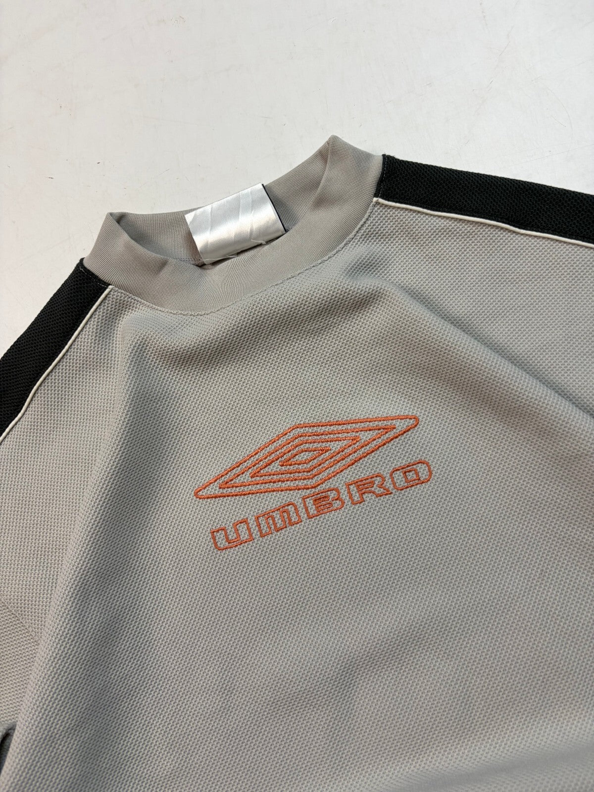 Vintage Y2K Umbro centre logo sweatshirt (S)