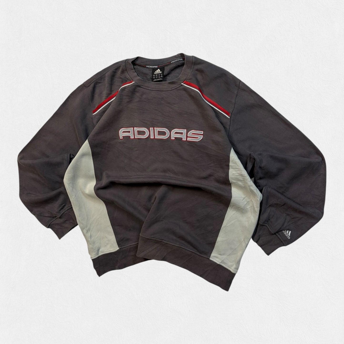 Vintage Y2K adidas spell out sweatshirt (XL)