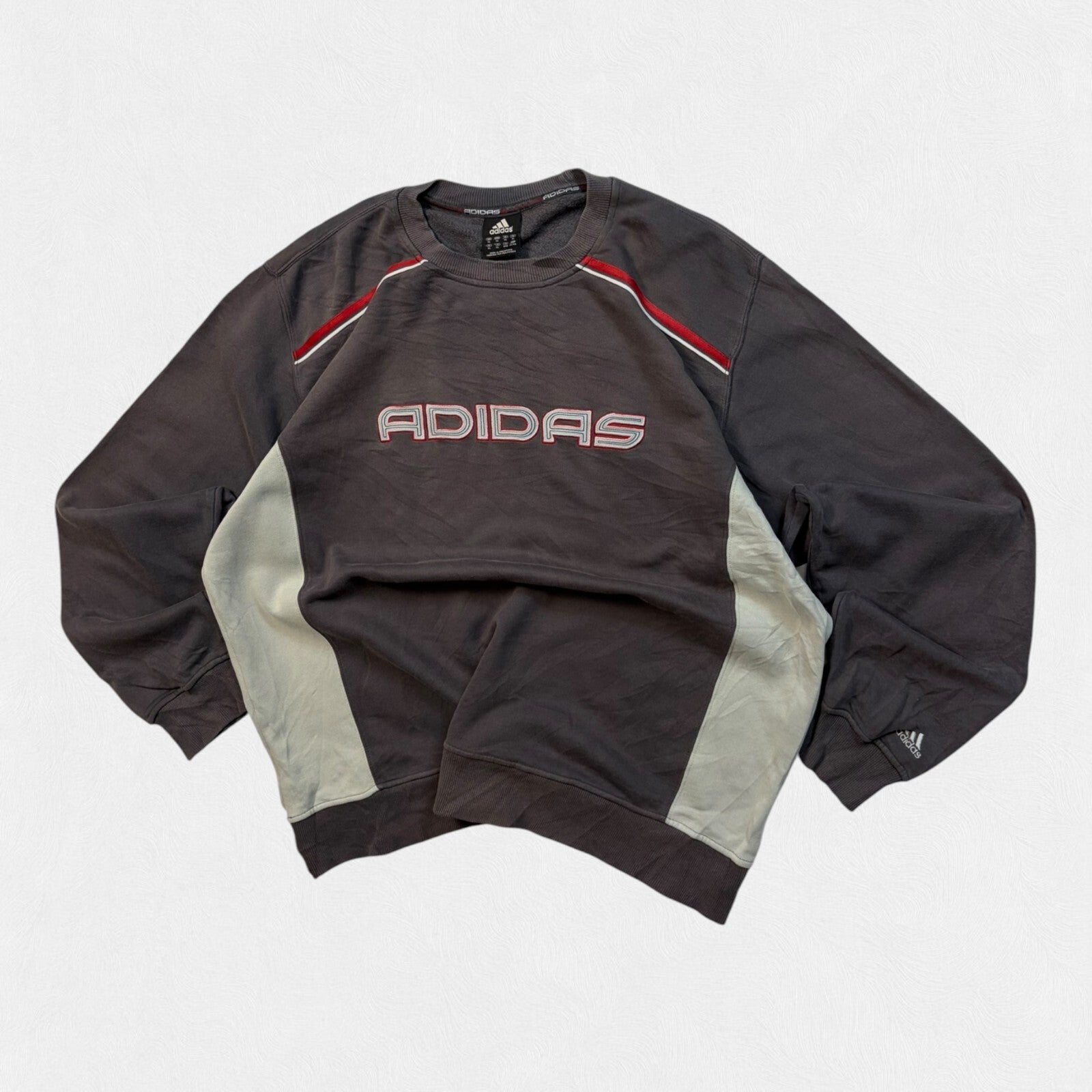 Vintage Y2K adidas spell out sweatshirt (XL)