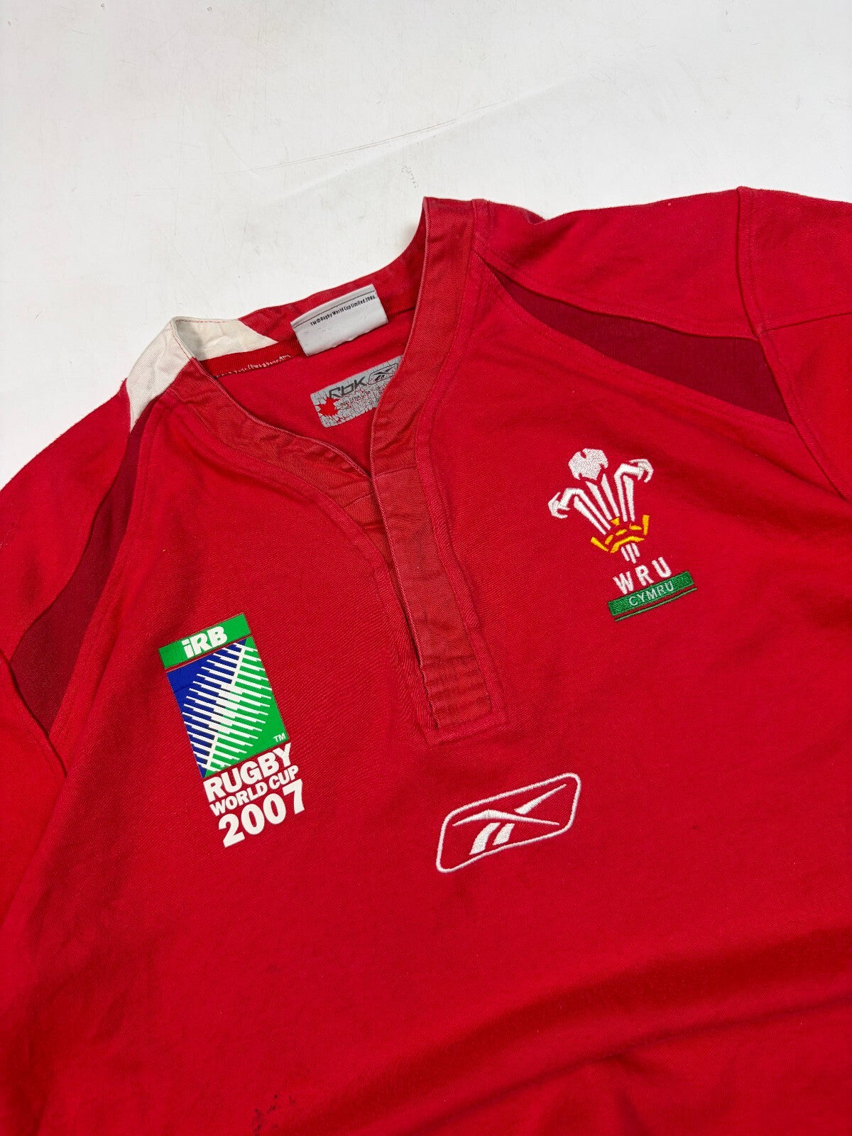 Vintage Wales 2007 world cup Reebok rugby shirt (M)
