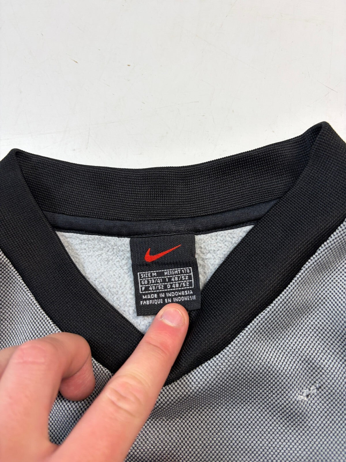 Vintage 90s Nike uptempo mini swoosh sweatshirt (M)