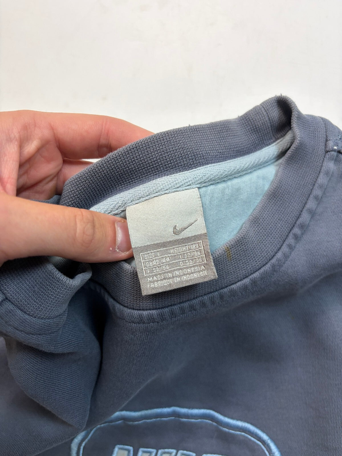 Vintage Y2K Nike centre logo sweatshirt (L)