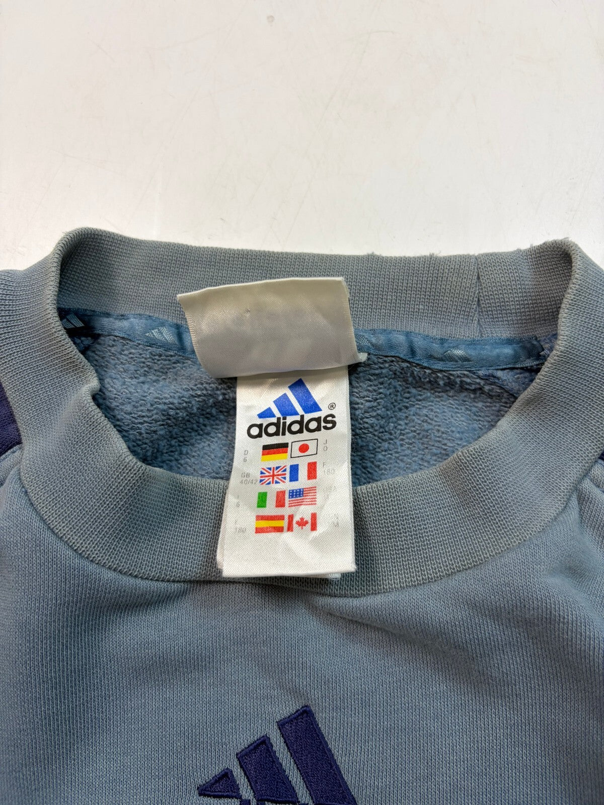 Vintage 90s Adidas centre logo sweatshirt (M)