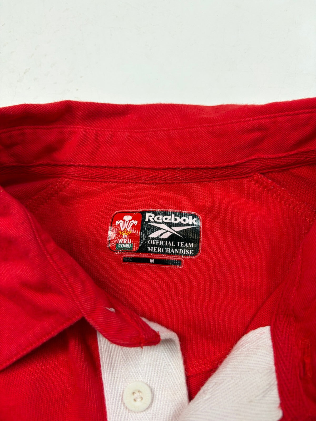 Vintage Wales 2001/02 Reebok rugby union shirt (M)