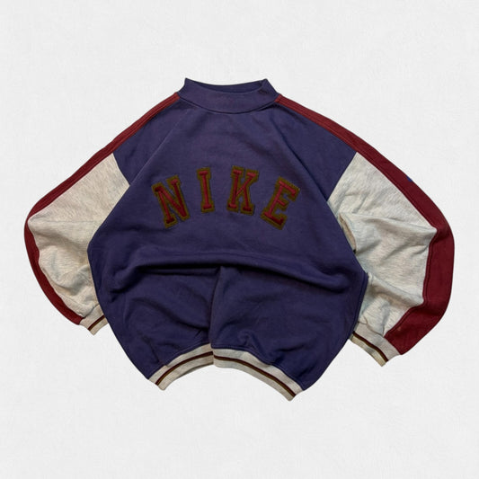 Vintage 90s Nike spell out sweatshirt (L)