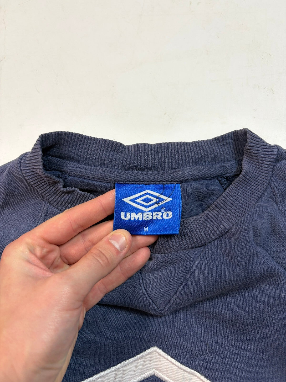 Vintage 90s Umbro centre logo sweatshirt (M)