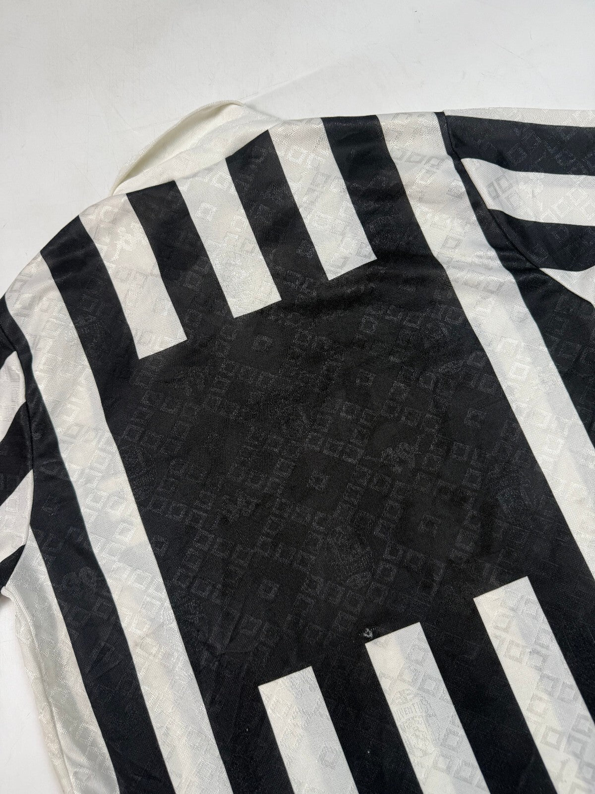 Vintage Juventus 1992-94 Kappa home football shirt (M)