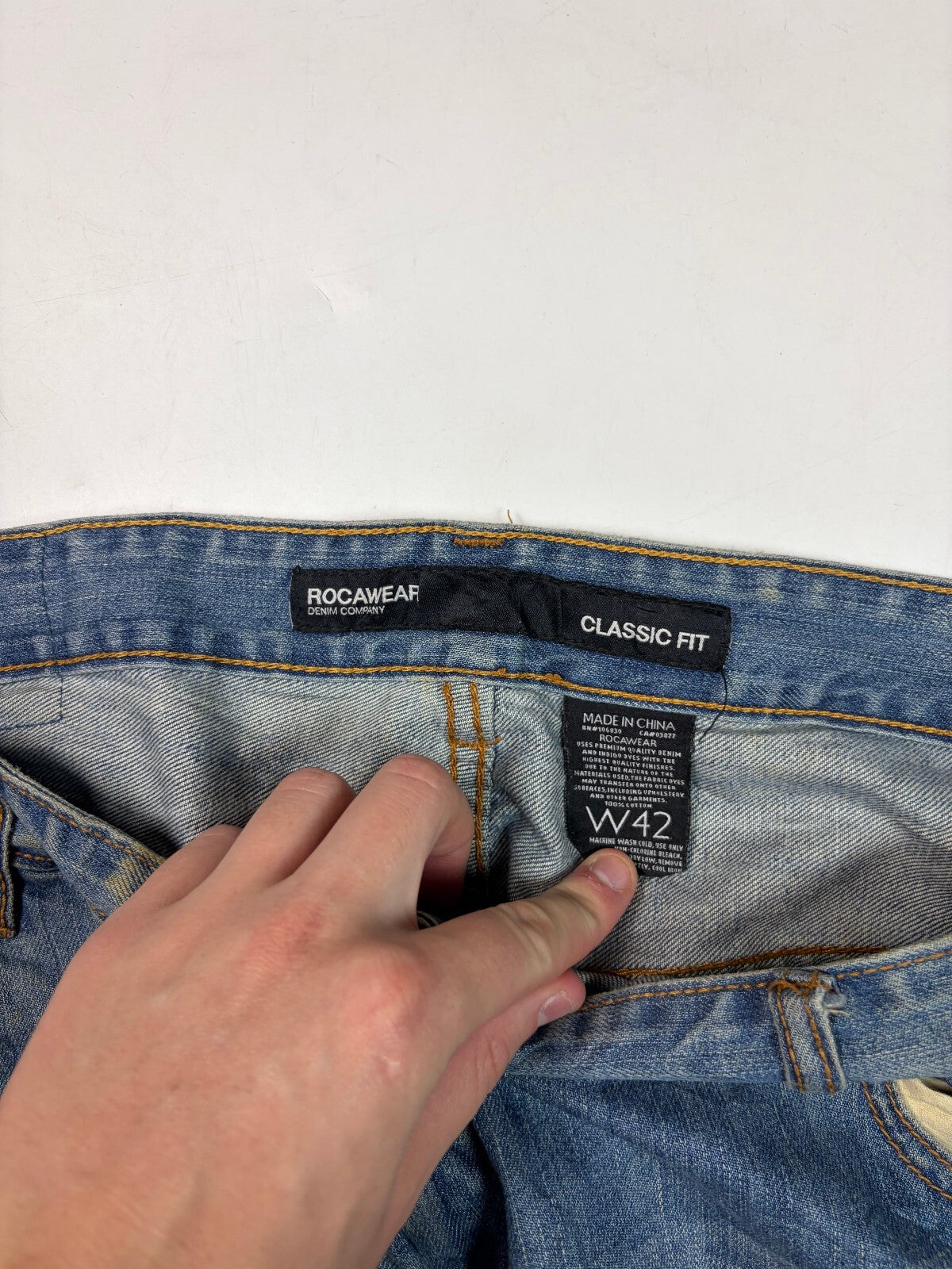 Vintage Y2K Rocawear baggy hip hop jeans (W42)