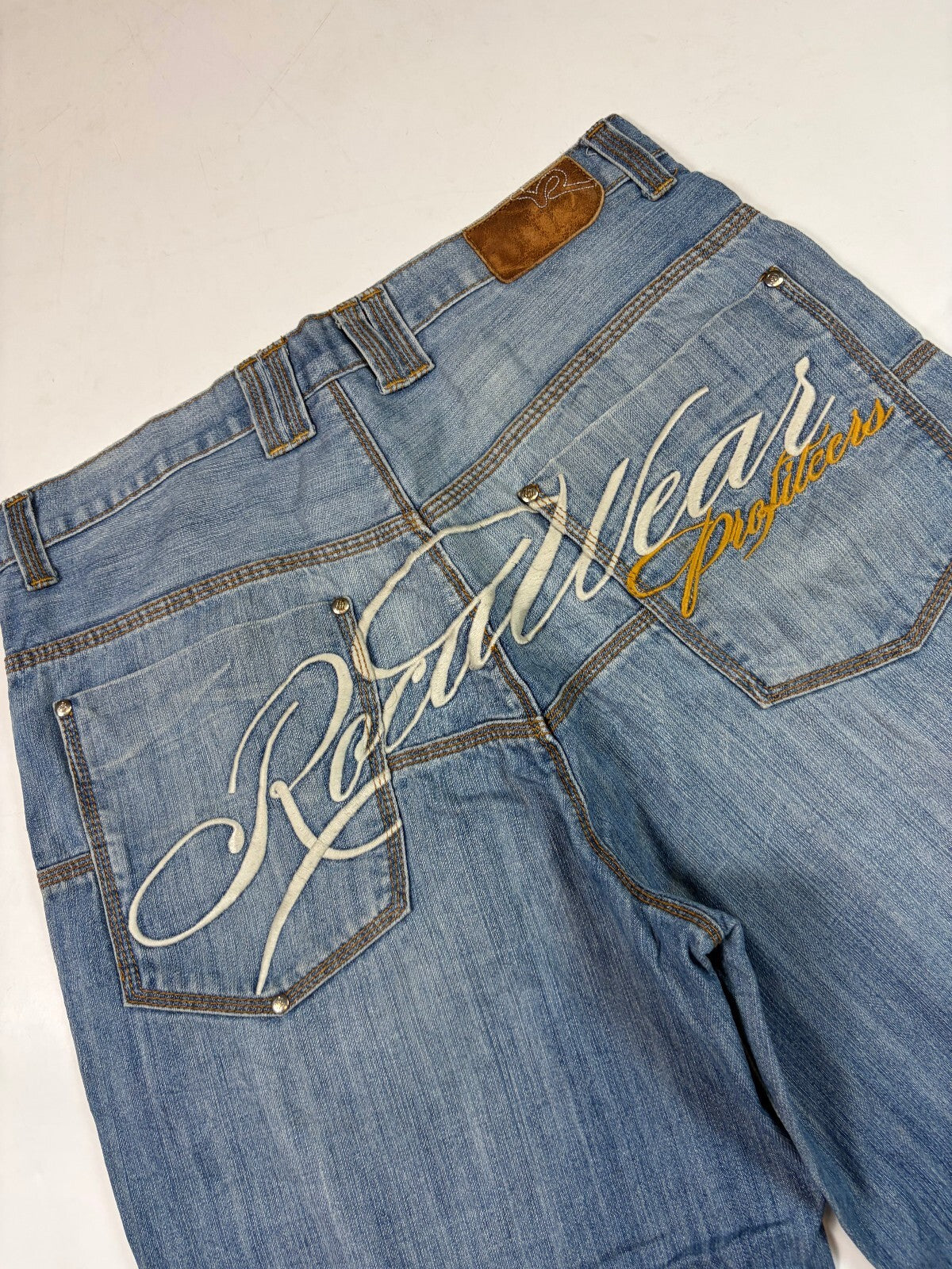 Vintage Y2K Rocawear spell out baggy hip hop jeans (W34)