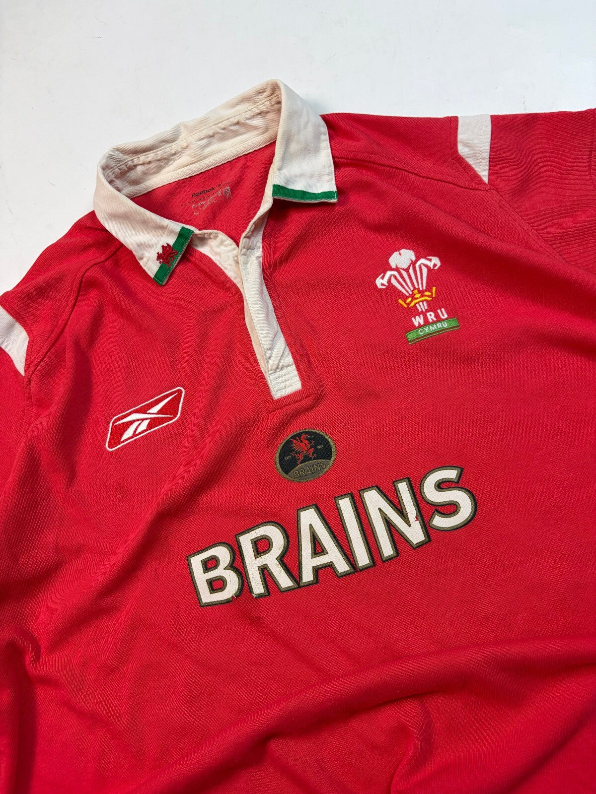 Vintage Wales 2005/06 Reebok rugby union shirt (XXL)