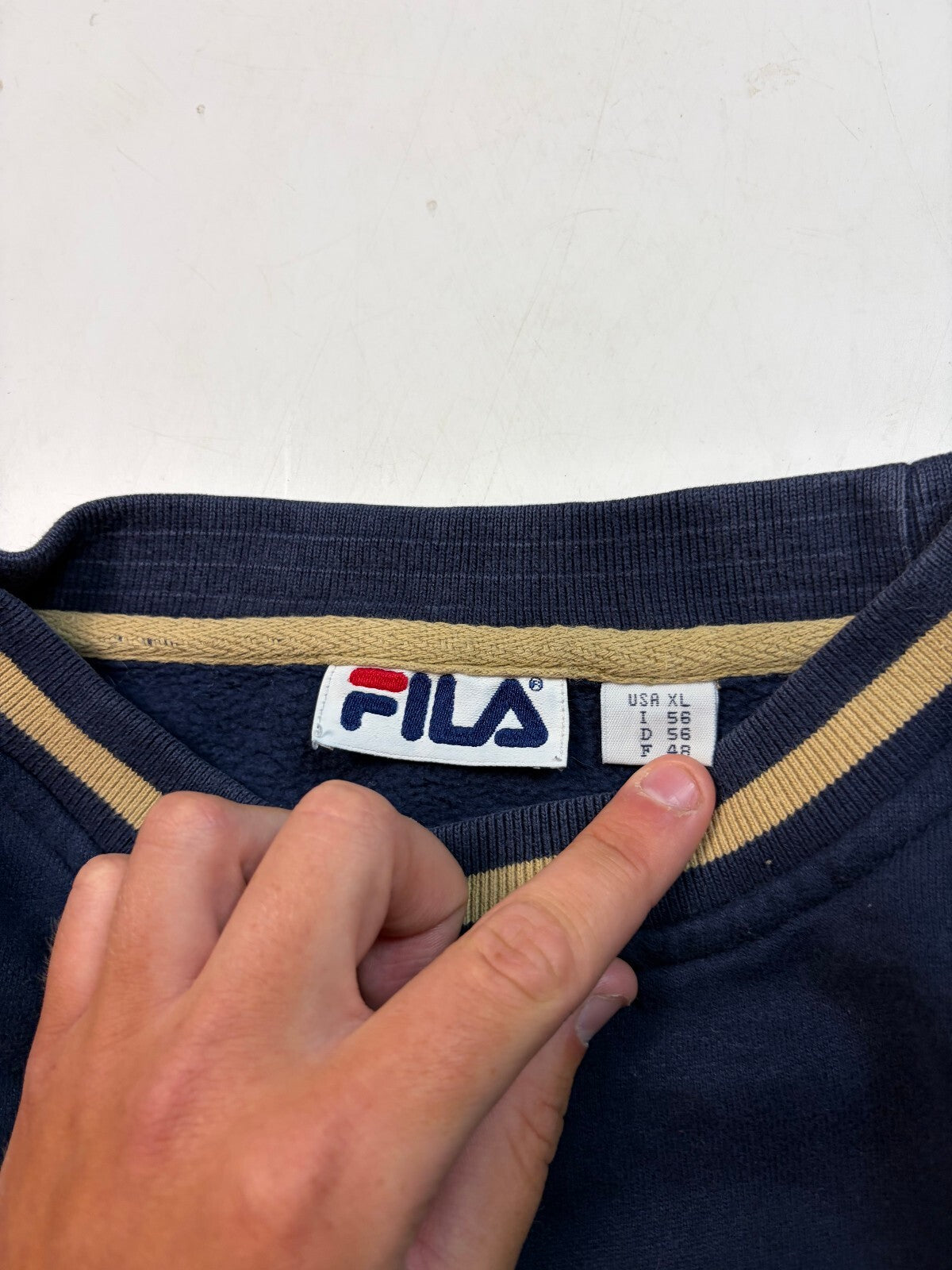 Vintage 90s Fila centre logo sweatshirt (XL)