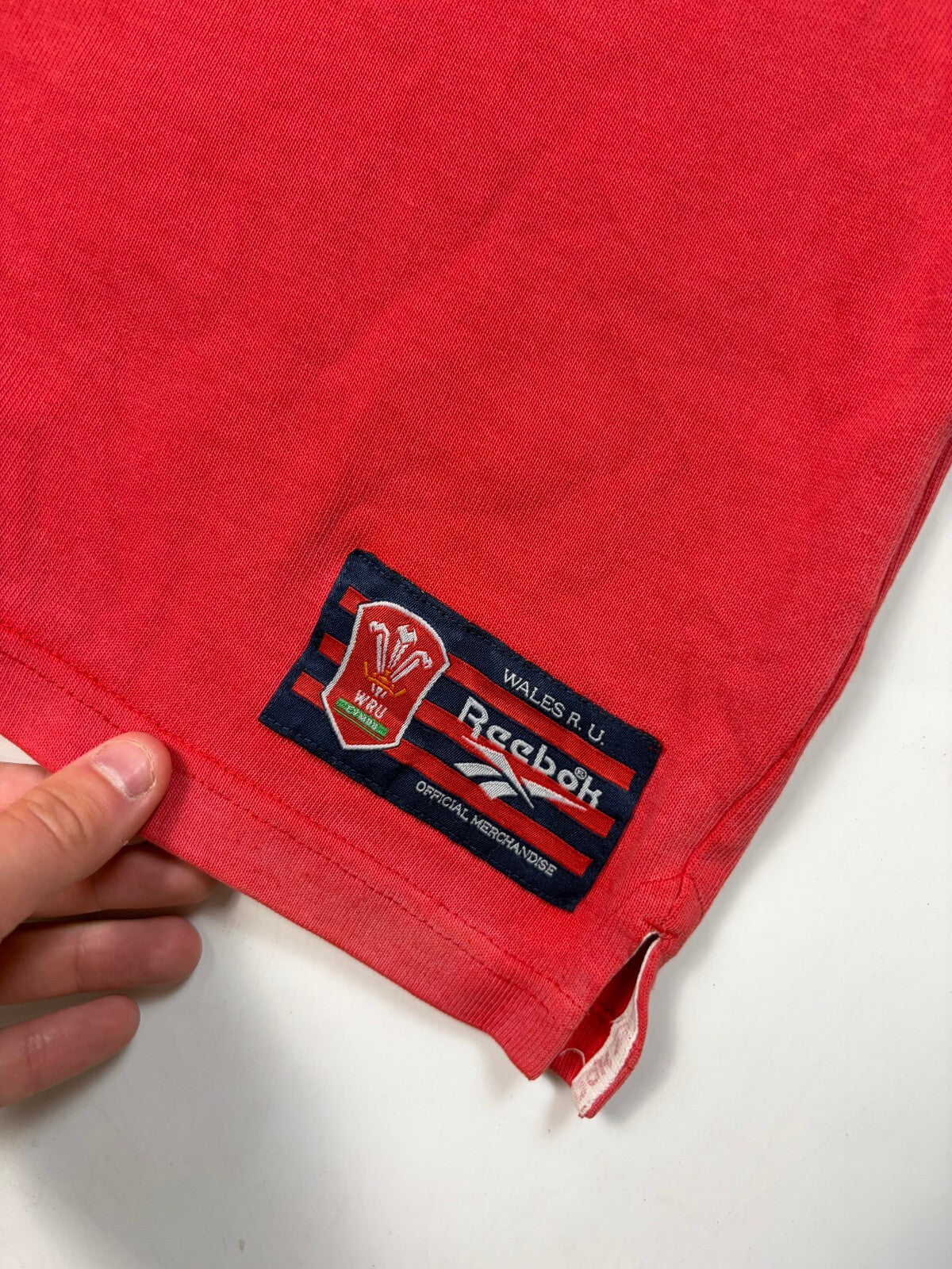 Vintage Wales 1996-98 Reebok rugby union shirt (L)