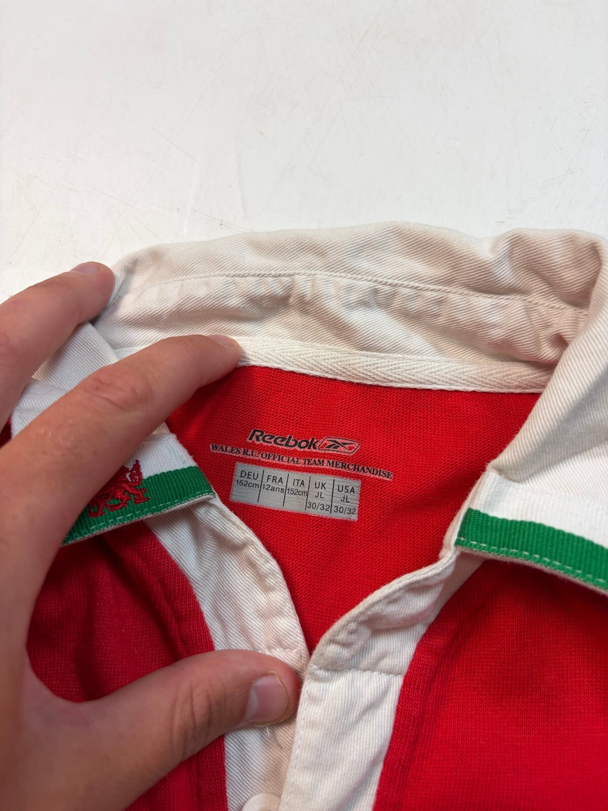Vintage Wales 2005/06 Reebok rugby union shirt (YL)