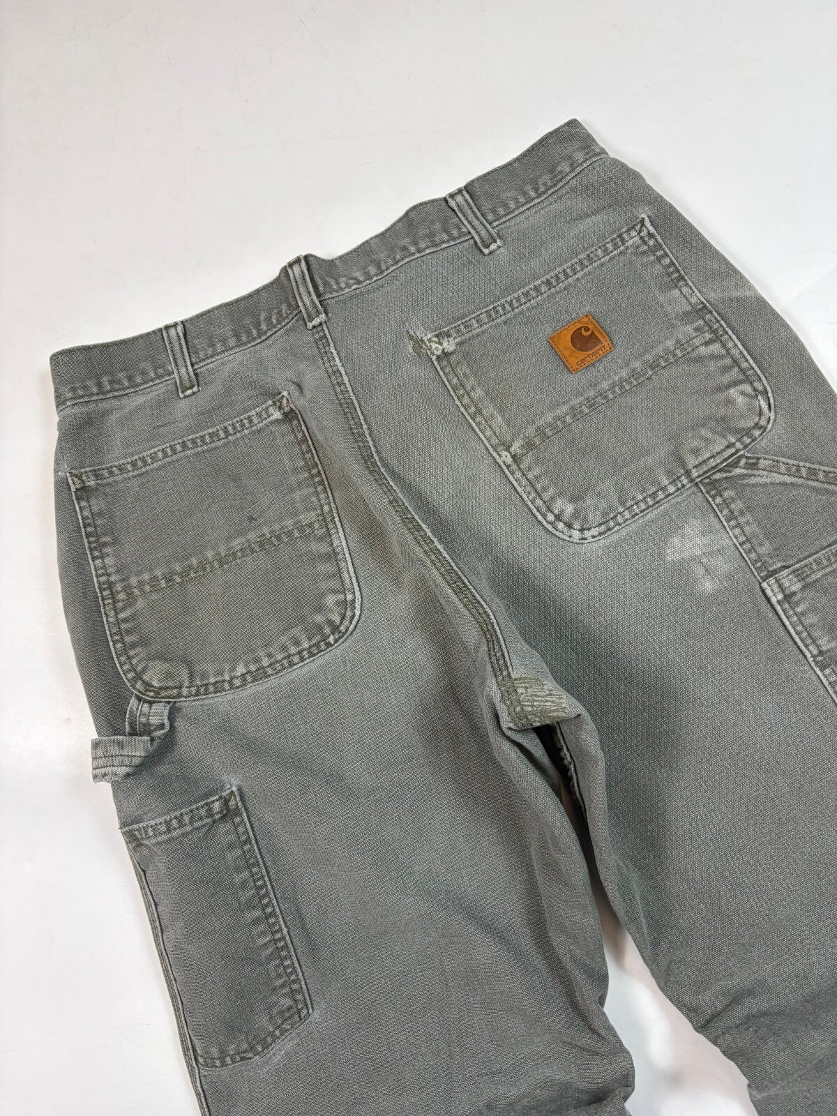 Carhartt baggy carpenter pants (W34)