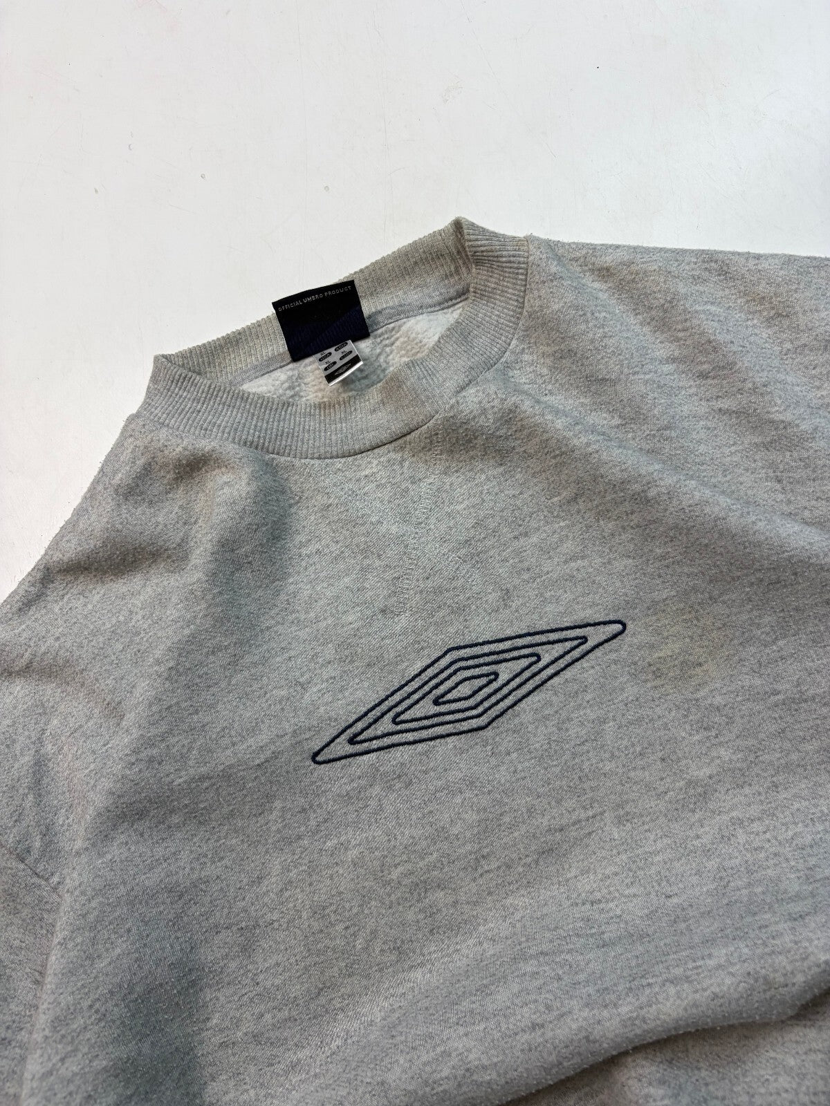 Vintage Y2K Umbro centre logo sweatshirt (XL)