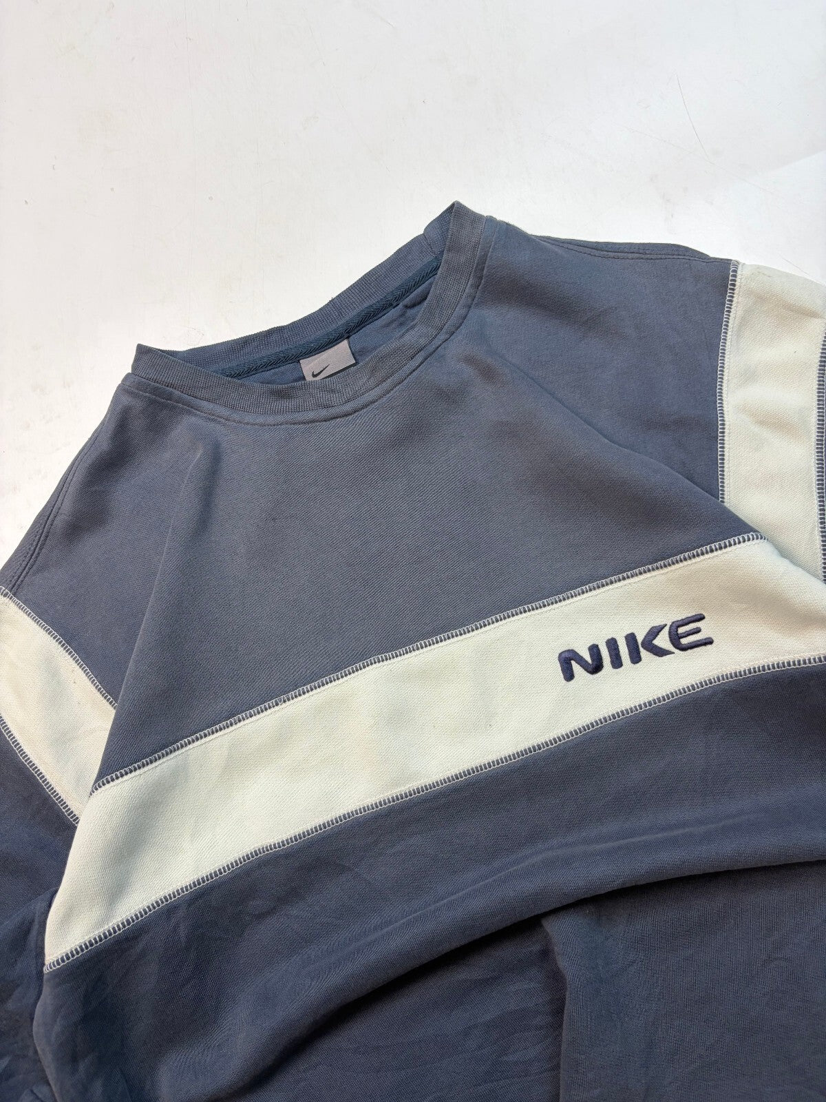 Vintage Y2K Nike crewneck sweatshirt (L)