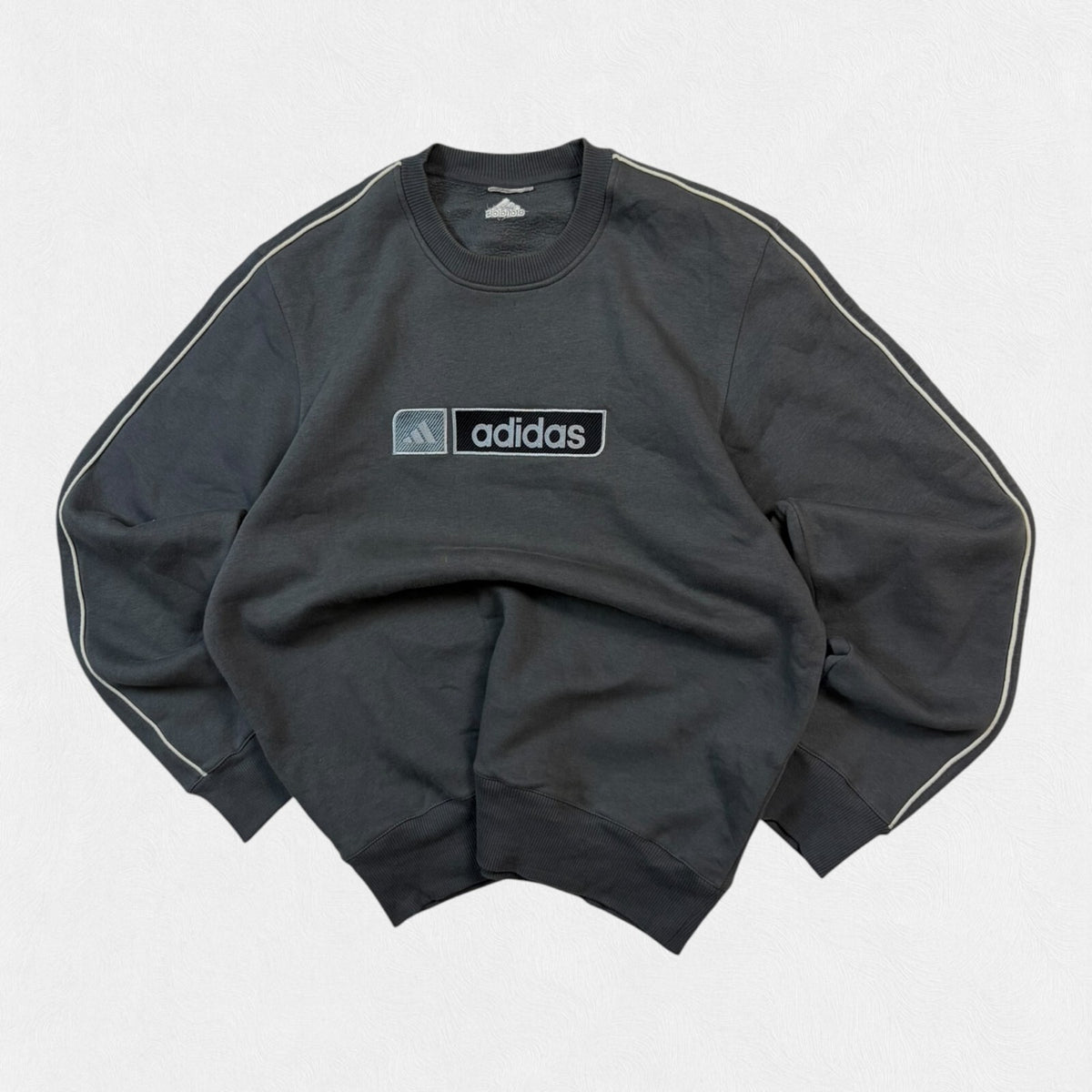 Vintage Y2K adidas spell out sweatshirt (L)