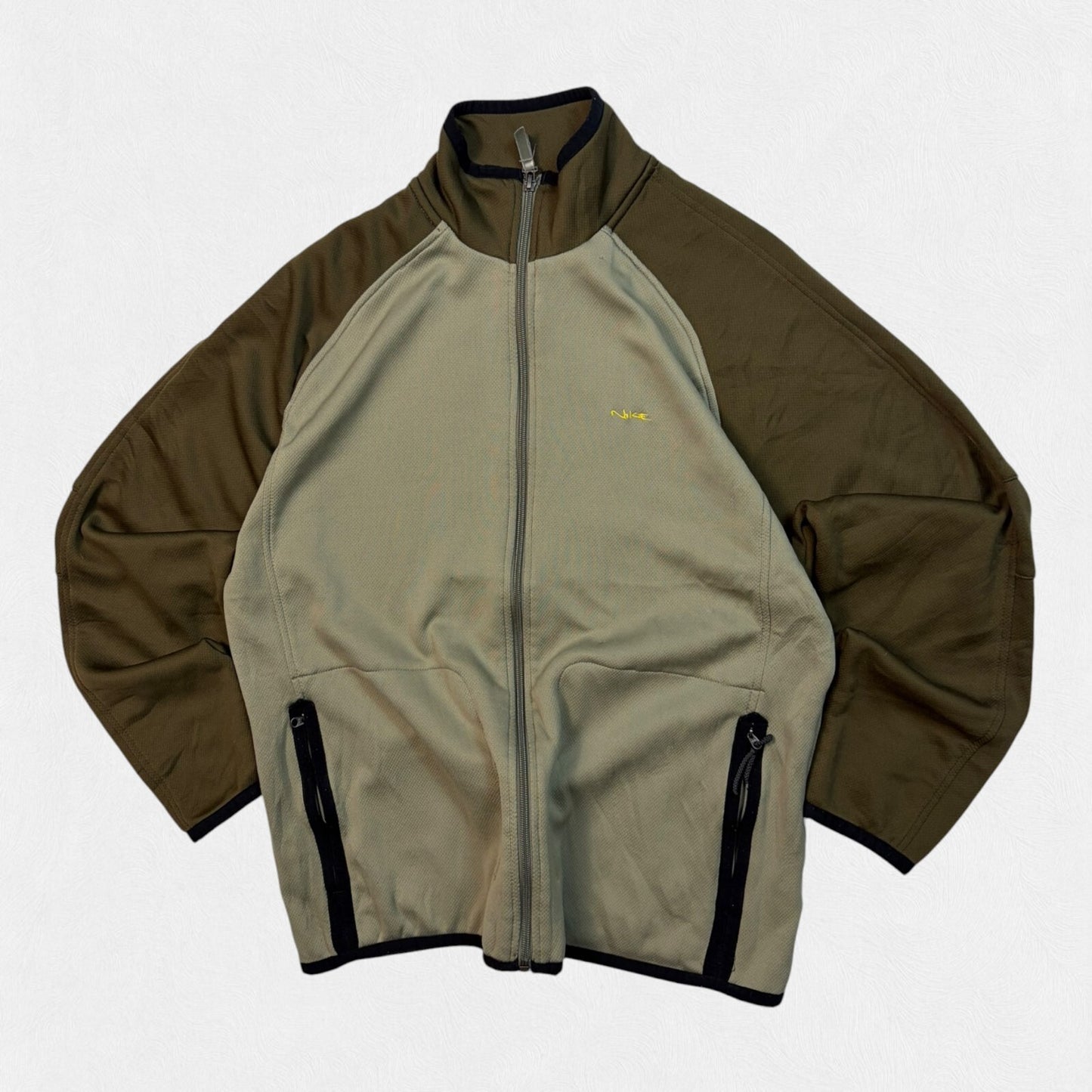 Vintage Y2K Nike zip up track top (L)