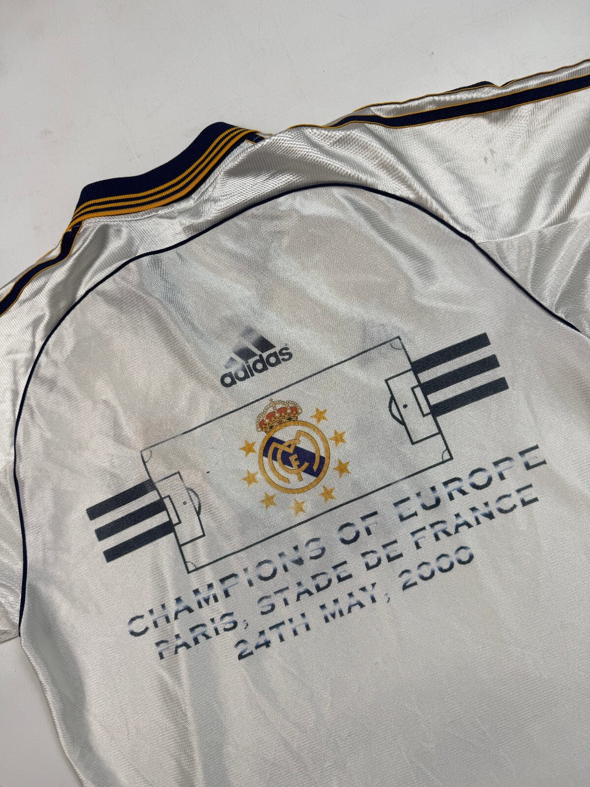 Vintage Real Madrid 1998-00 Adidas football shirt (M)