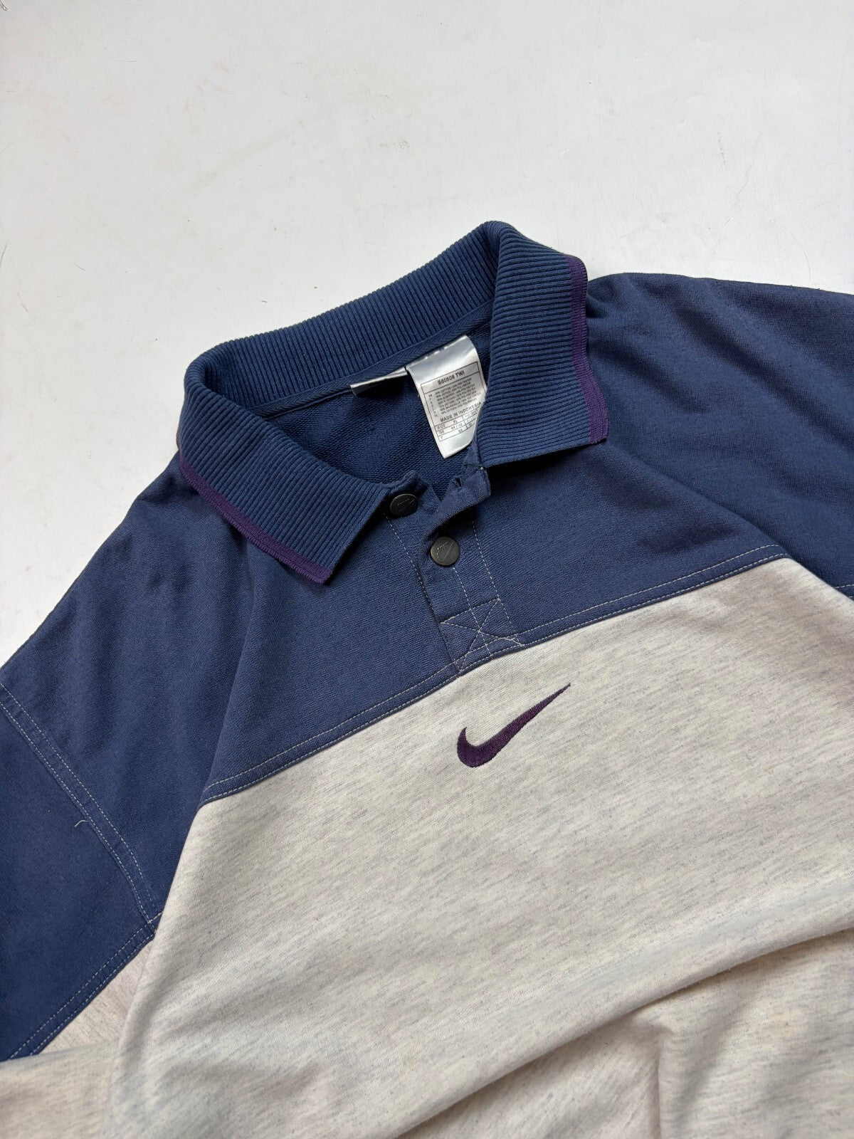 Vintage 90s nike centre swoosh collared sweatshirt (XL)