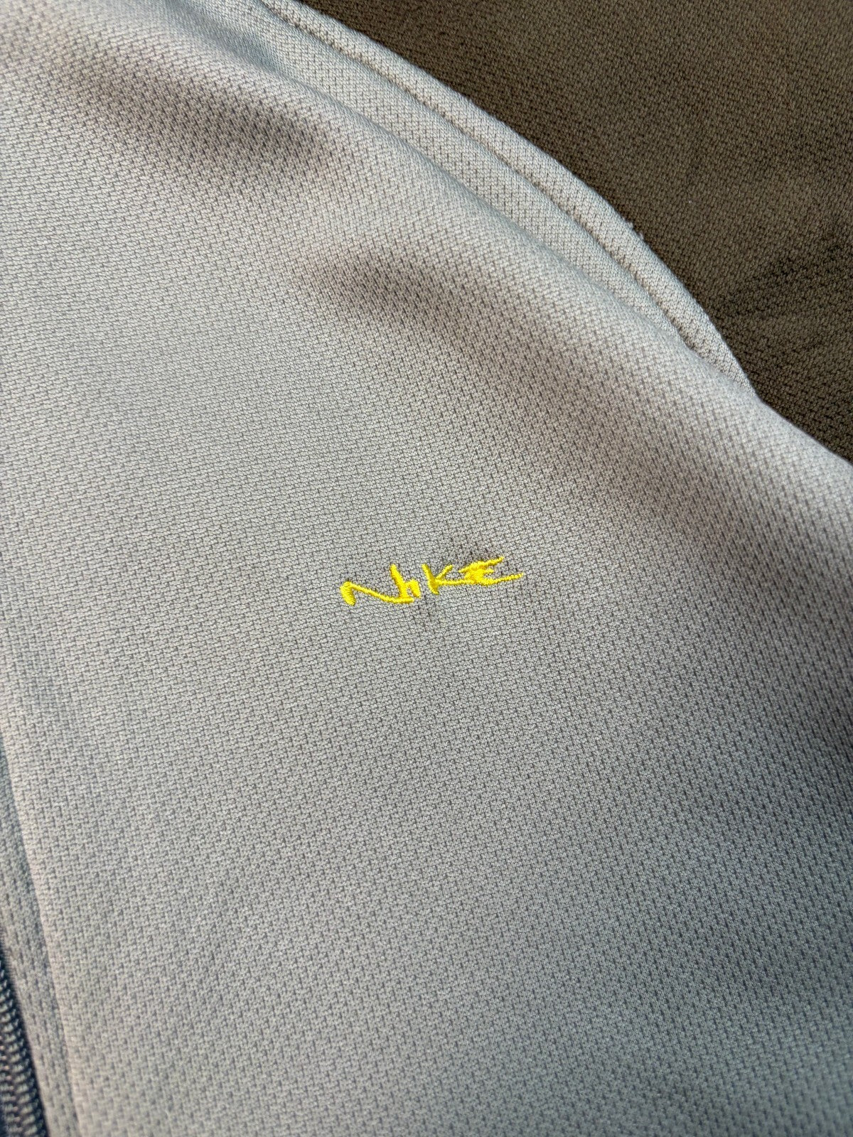 Vintage Y2K Nike zip up track top (L)