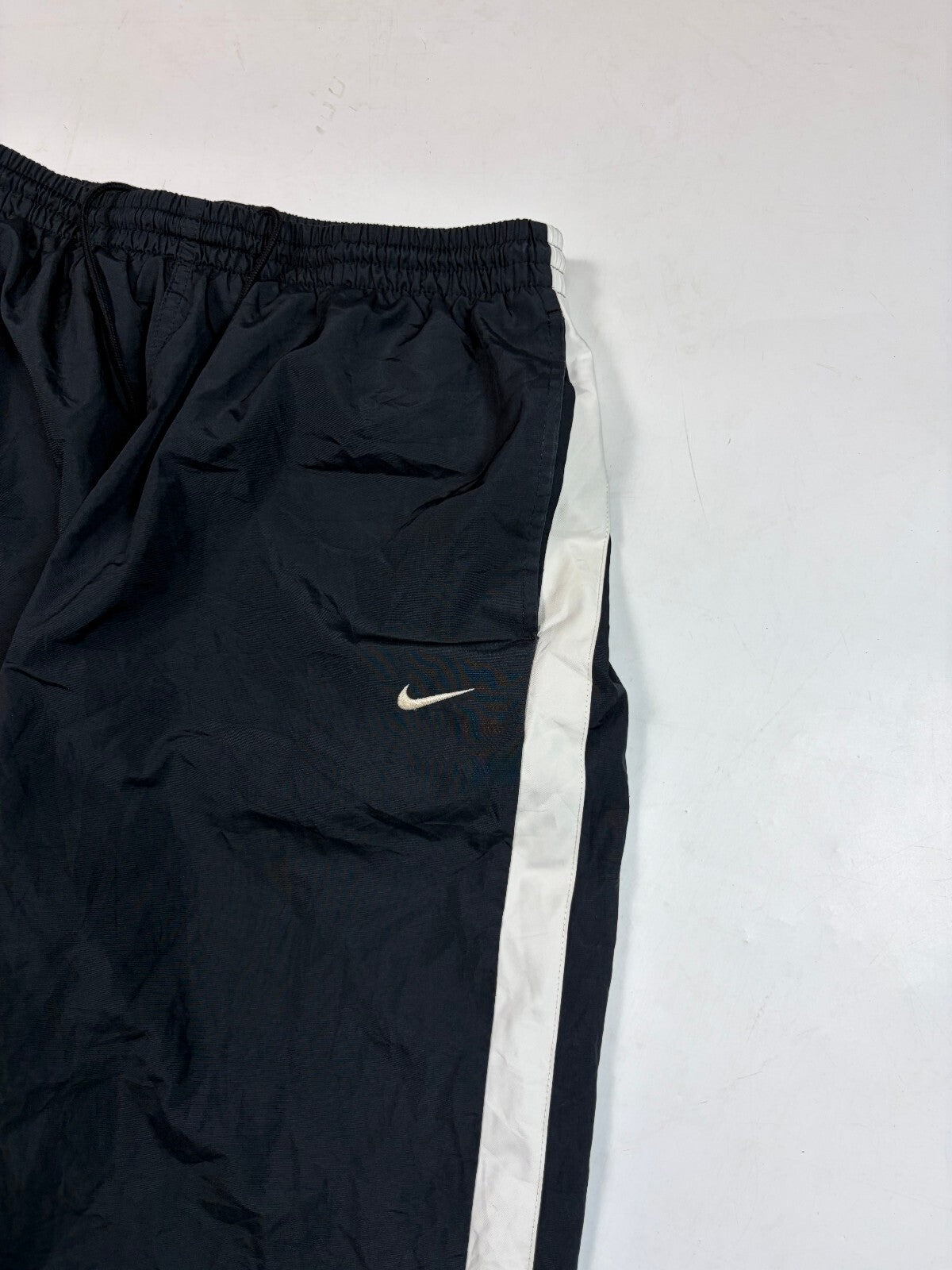 Vintage Y2K Nike side stripe baggy track pants (L)