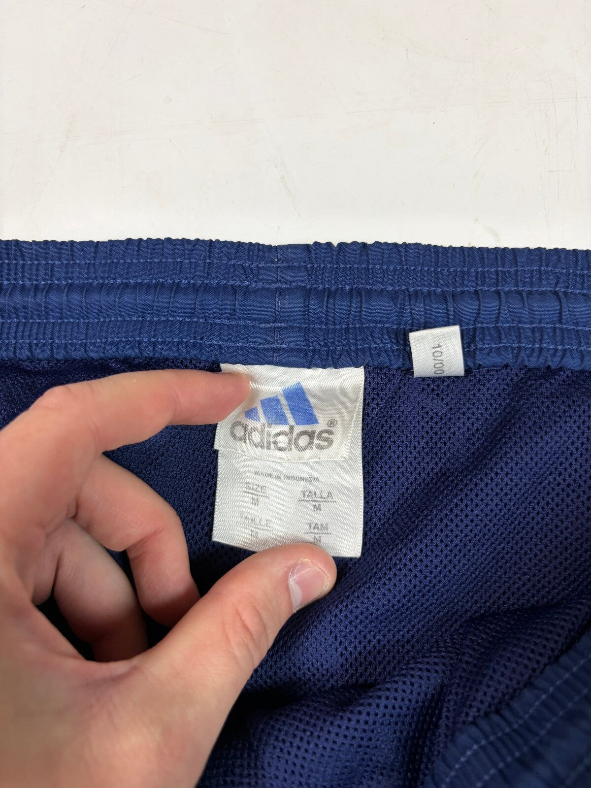 Vintage 90s adidas baggy track pants (M)