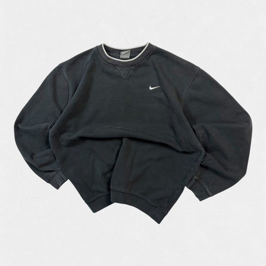 Vintage Y2K Nike mini swoosh sweatshirt (S)