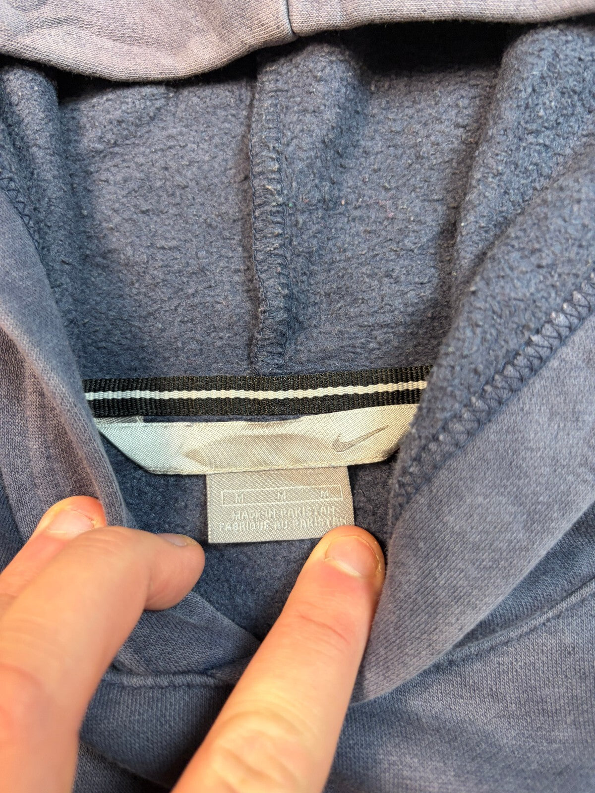 Vintage Y2K Nike graphic hoodie (M)