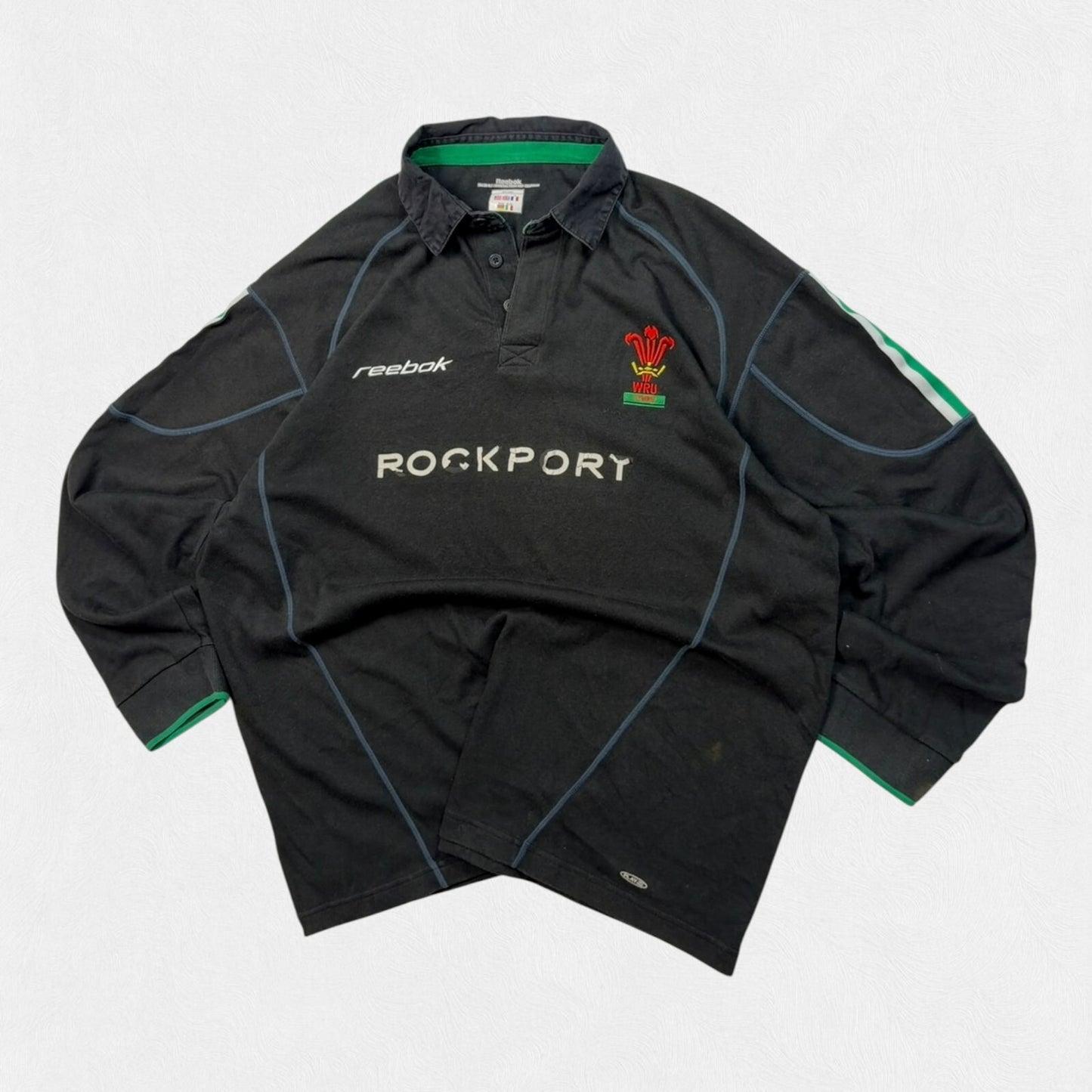 Vintage Wales 2002-04 Reebok away rugby shirt (L)