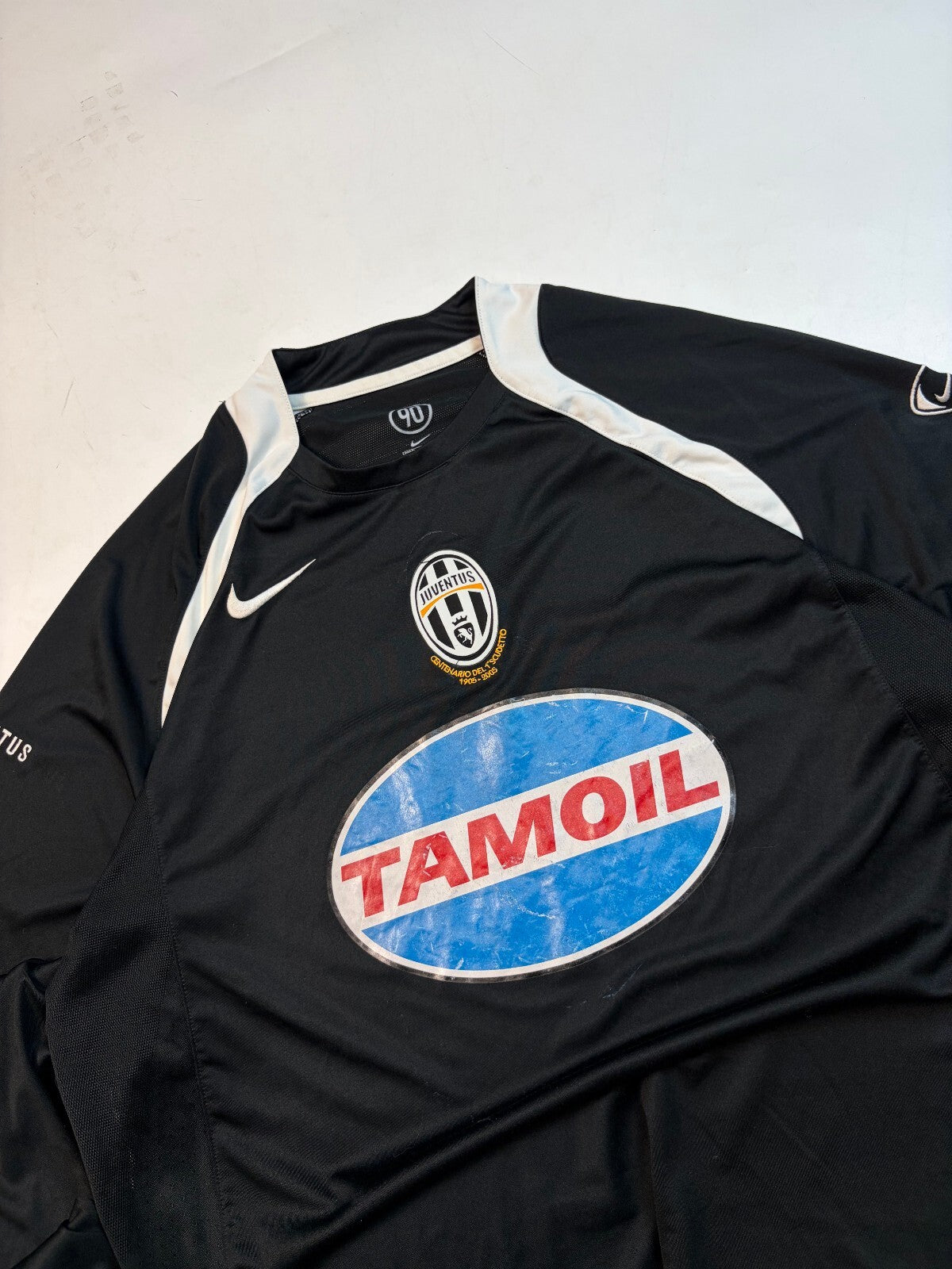Vintage Juventus 2005/06 Nike training football shirt (XL)