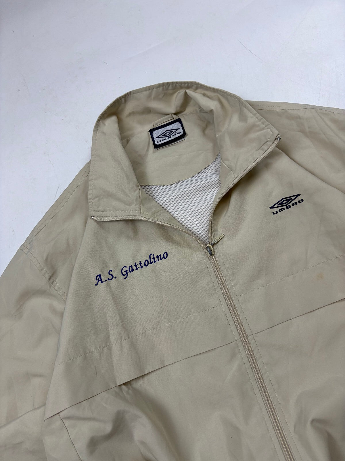 Vintage Y2K Umbro sport track jacket (M)
