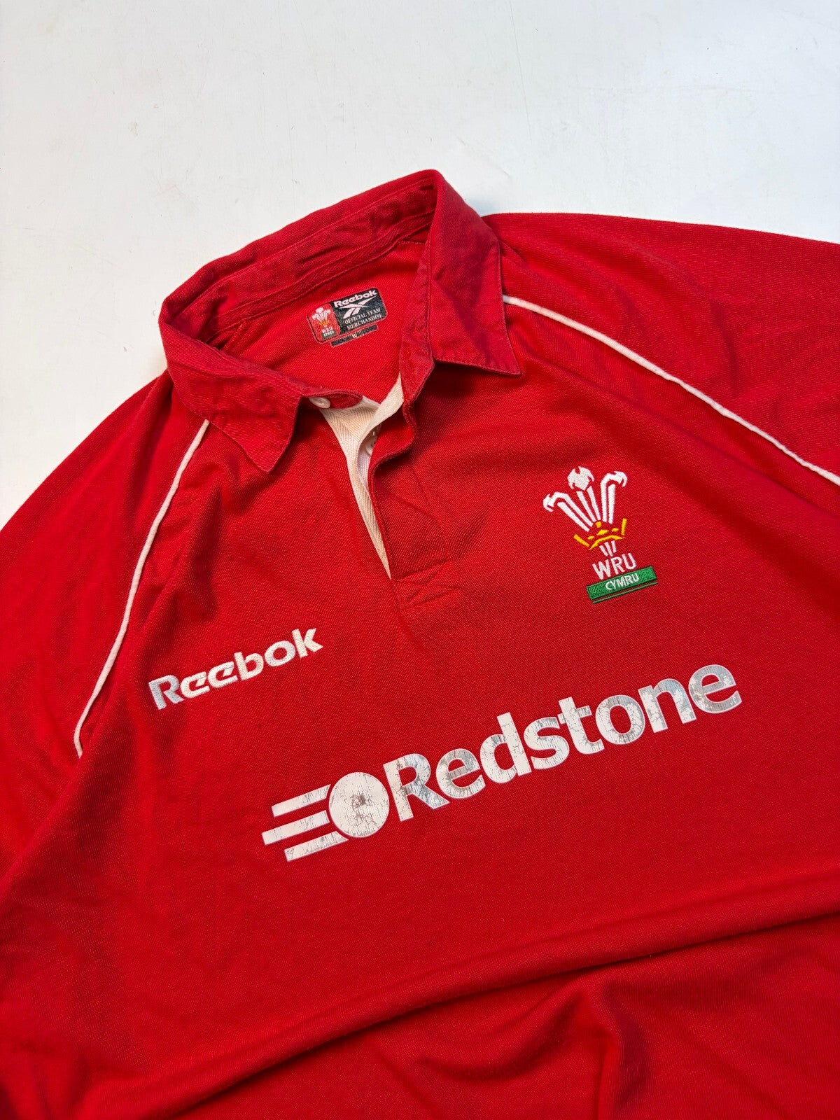 Vintage Wales 2001/02 Reebok rugby union shirt (XL)