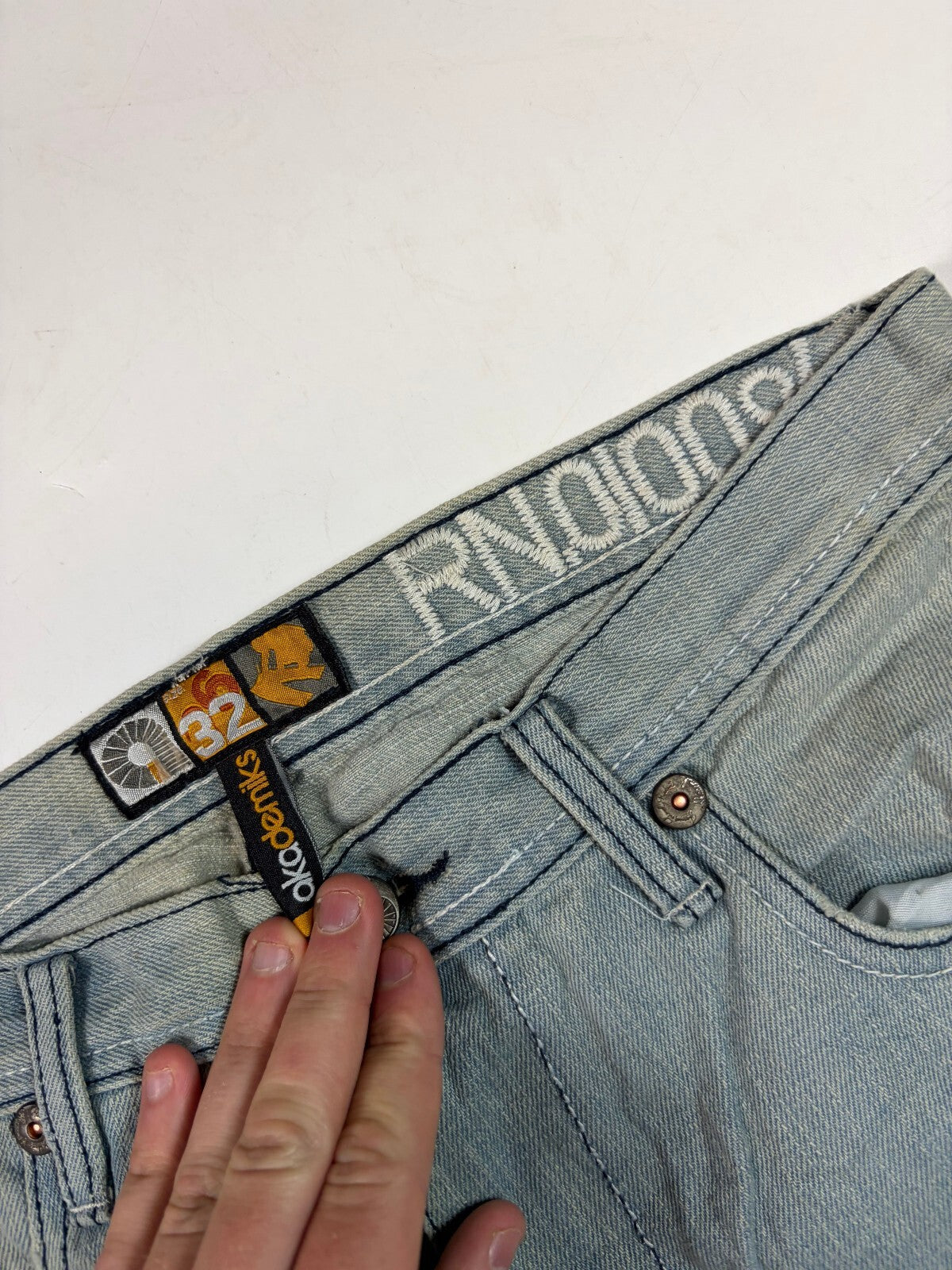 Vintage Akademiks baggy hip hop jeans (W32)