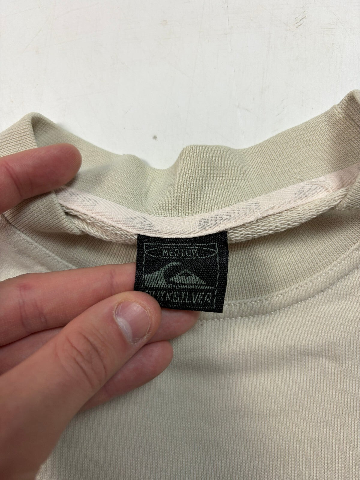 Vintage Y2K Quiksilver surfwear graphic sweatshirt (M)