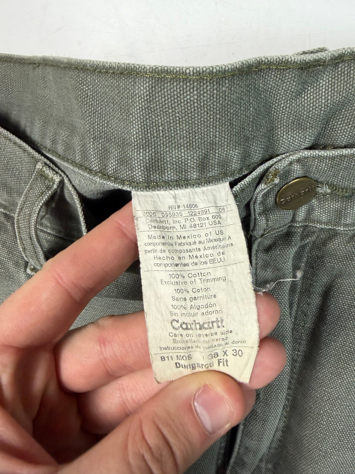 Vintage Carhartt B11 baggy carpenter pants (W38)