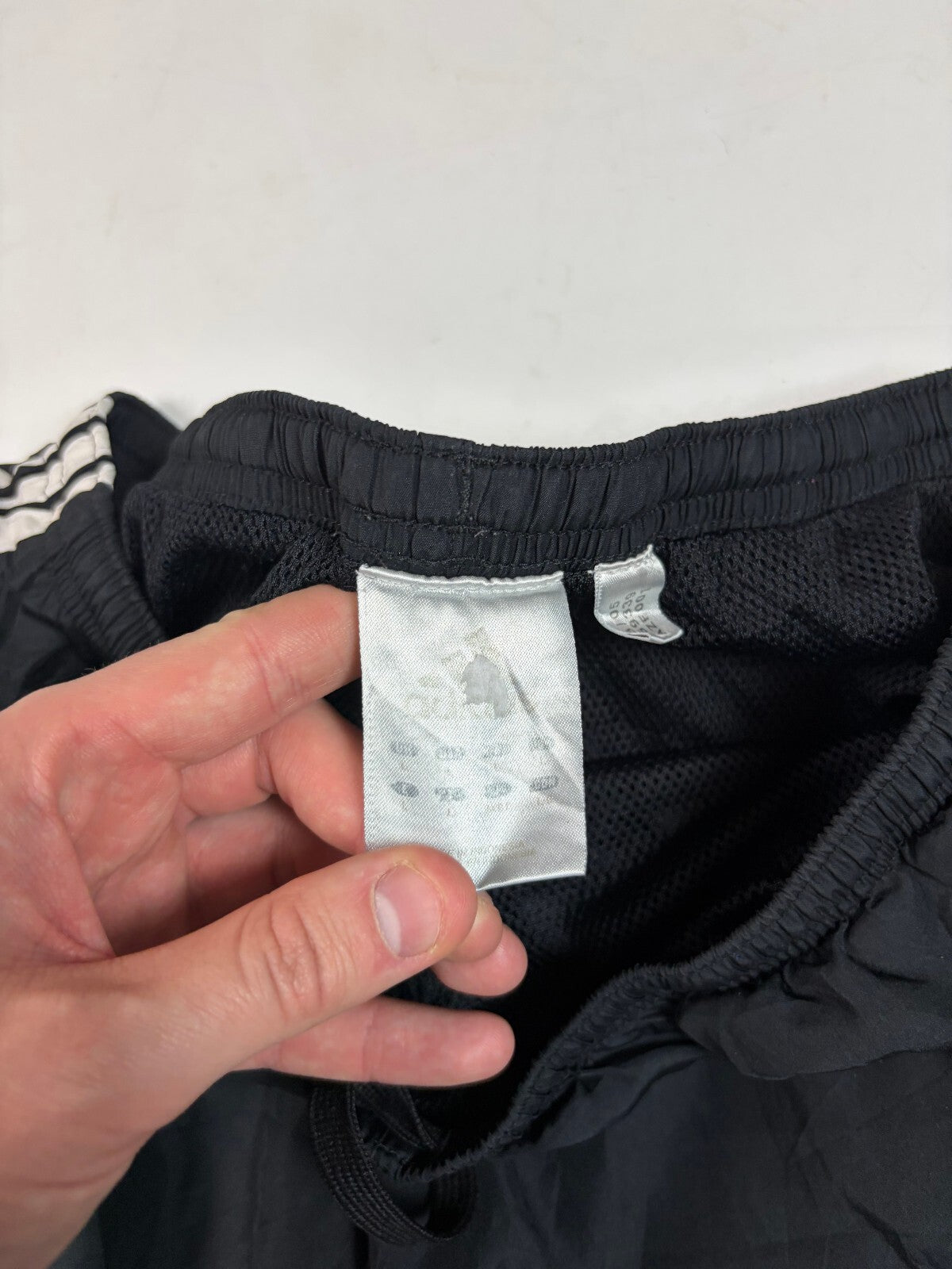 Vintage Y2K Adidas side stripe baggy track pants (L)