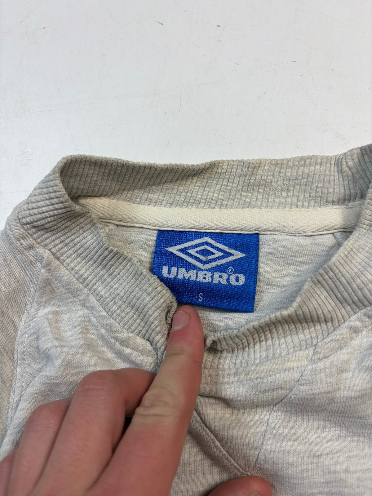 Vintage 90s Umbro spell out sweatshirt (S)