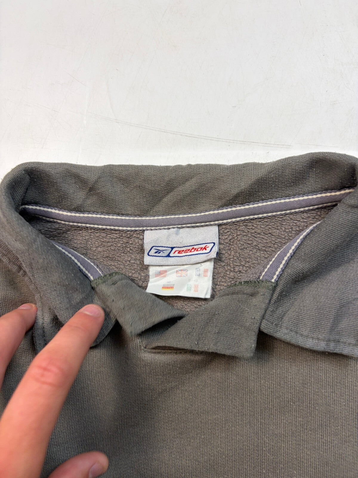 Vintage Y2K Reebok collared sweatshirt (M)