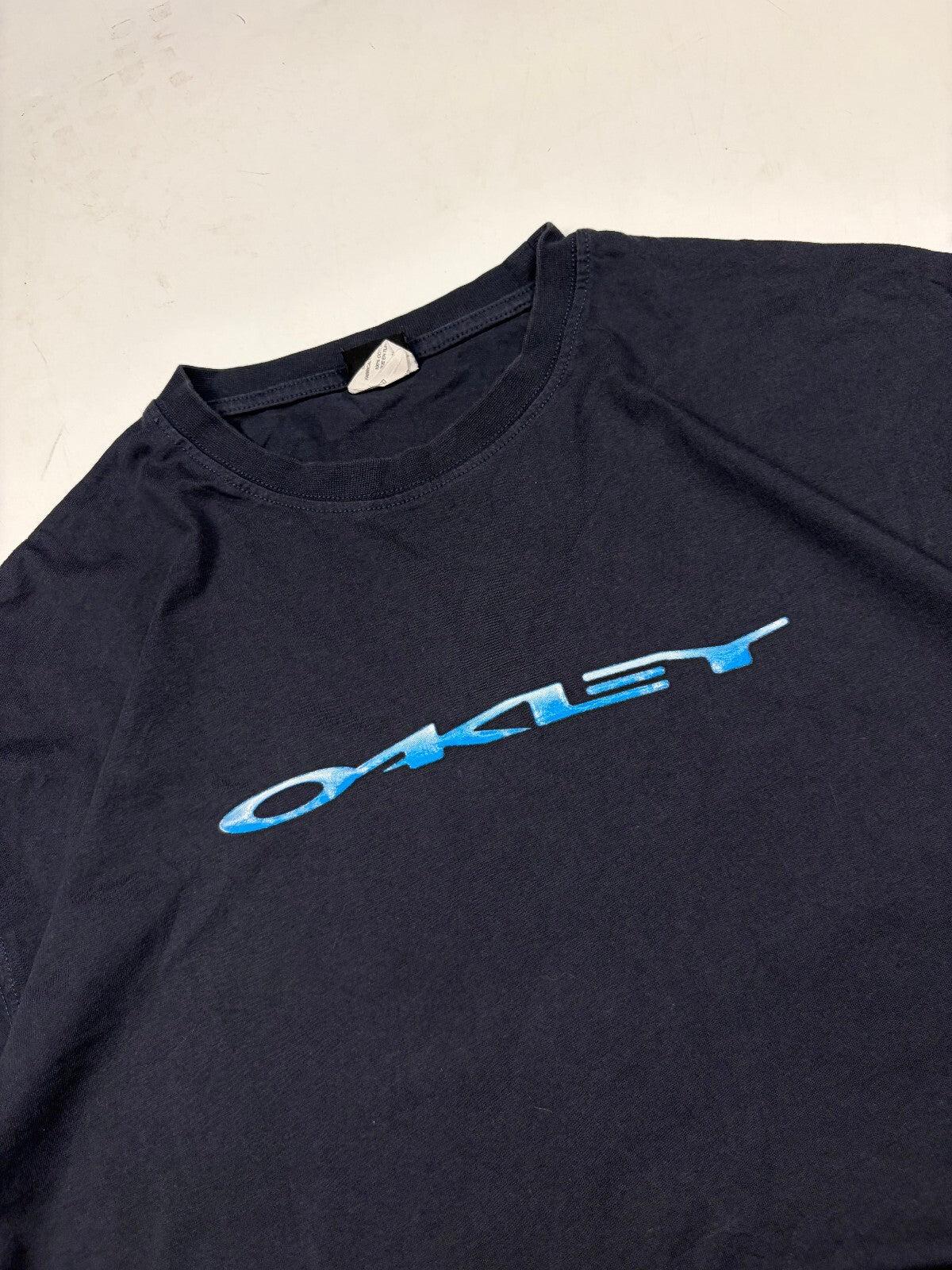 Vintage Y2K Oakley spell out tee (XL)