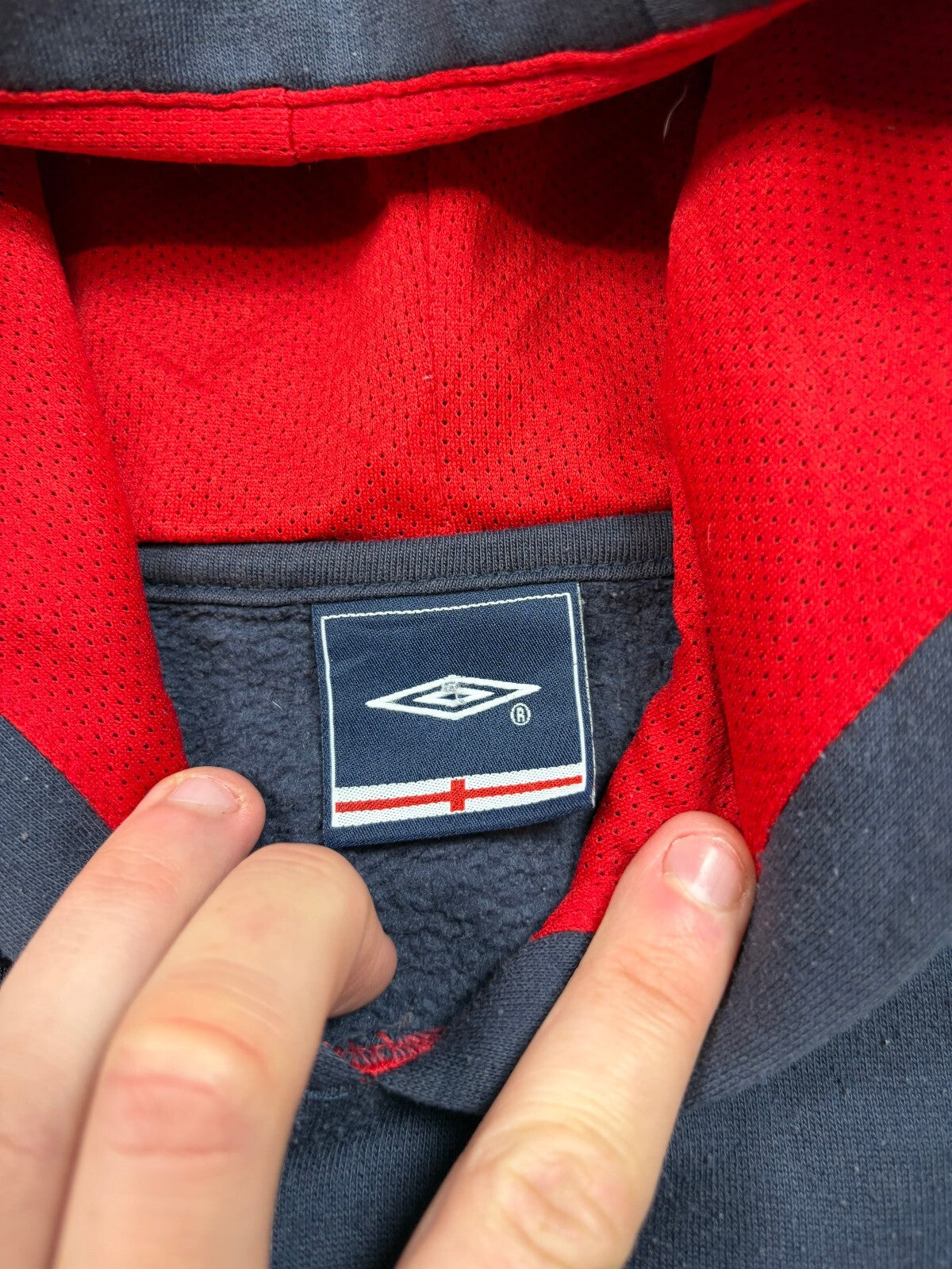 Vintage 2000s England Umbro football hoodie (L)