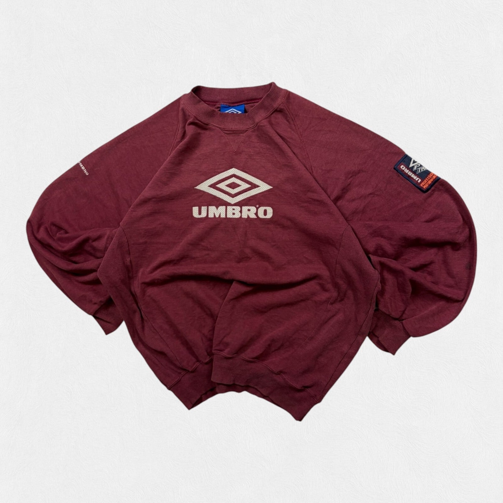 Vintage 90s Umbro pro training football centre logo sweatshirt (XL)